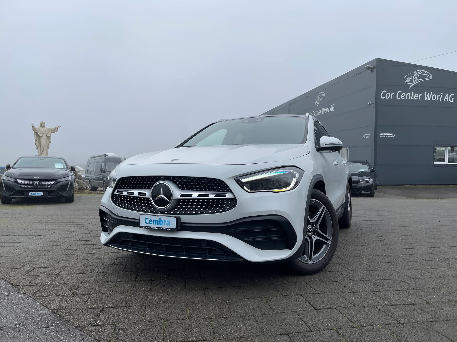 MERCEDES-BENZ GLA 220d 4Matic AMG Line 8G-DCT-image-0