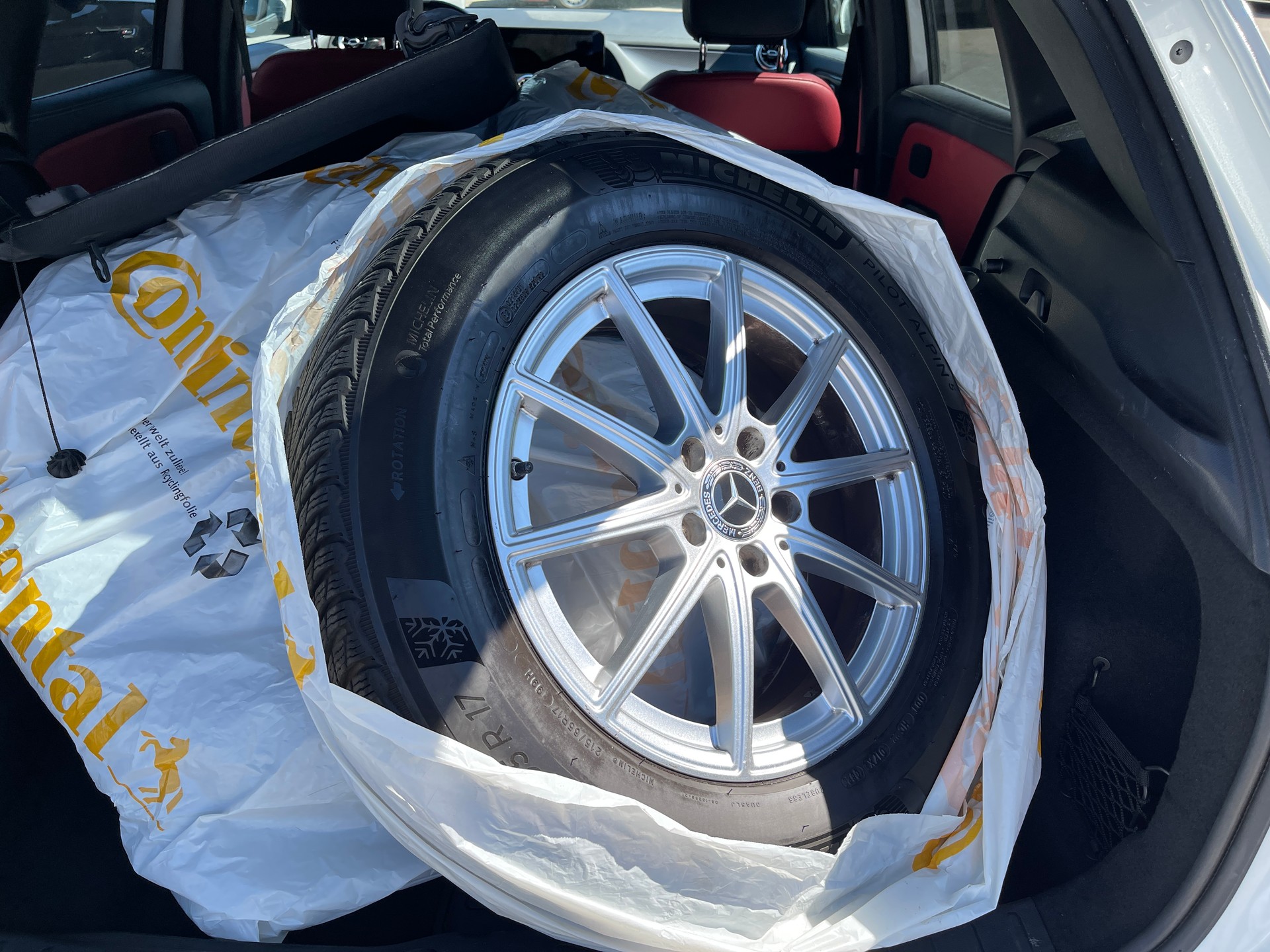 MERCEDES-BENZ GLA 220d 4Matic AMG Line 8G-DCT-image-15