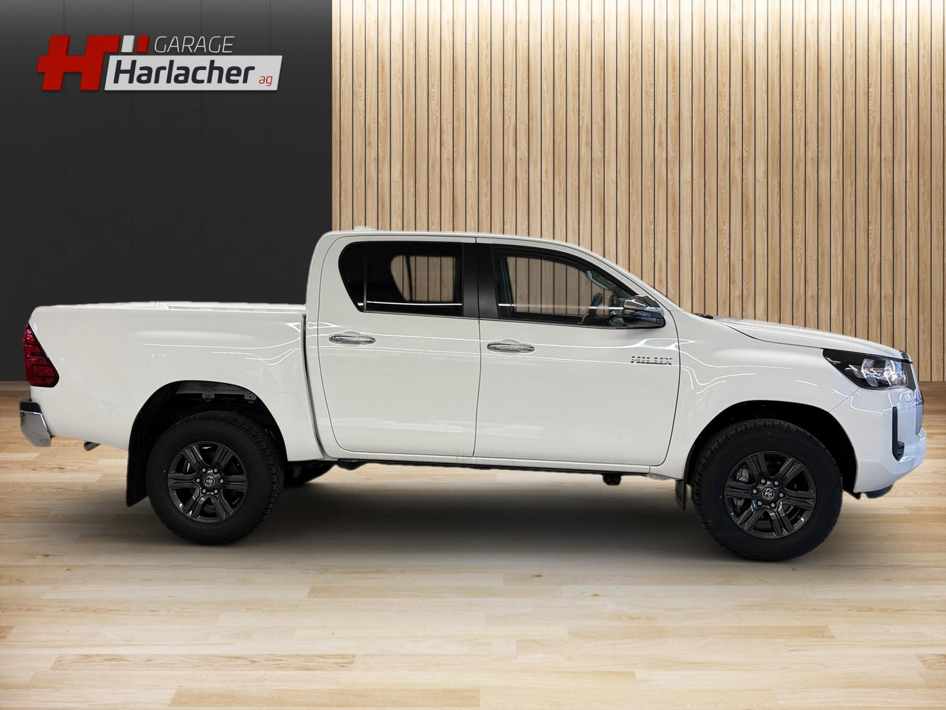 TOYOTA Hilux Double Cab.-Pick-up 2.4 D-4D 150 Style-image-3