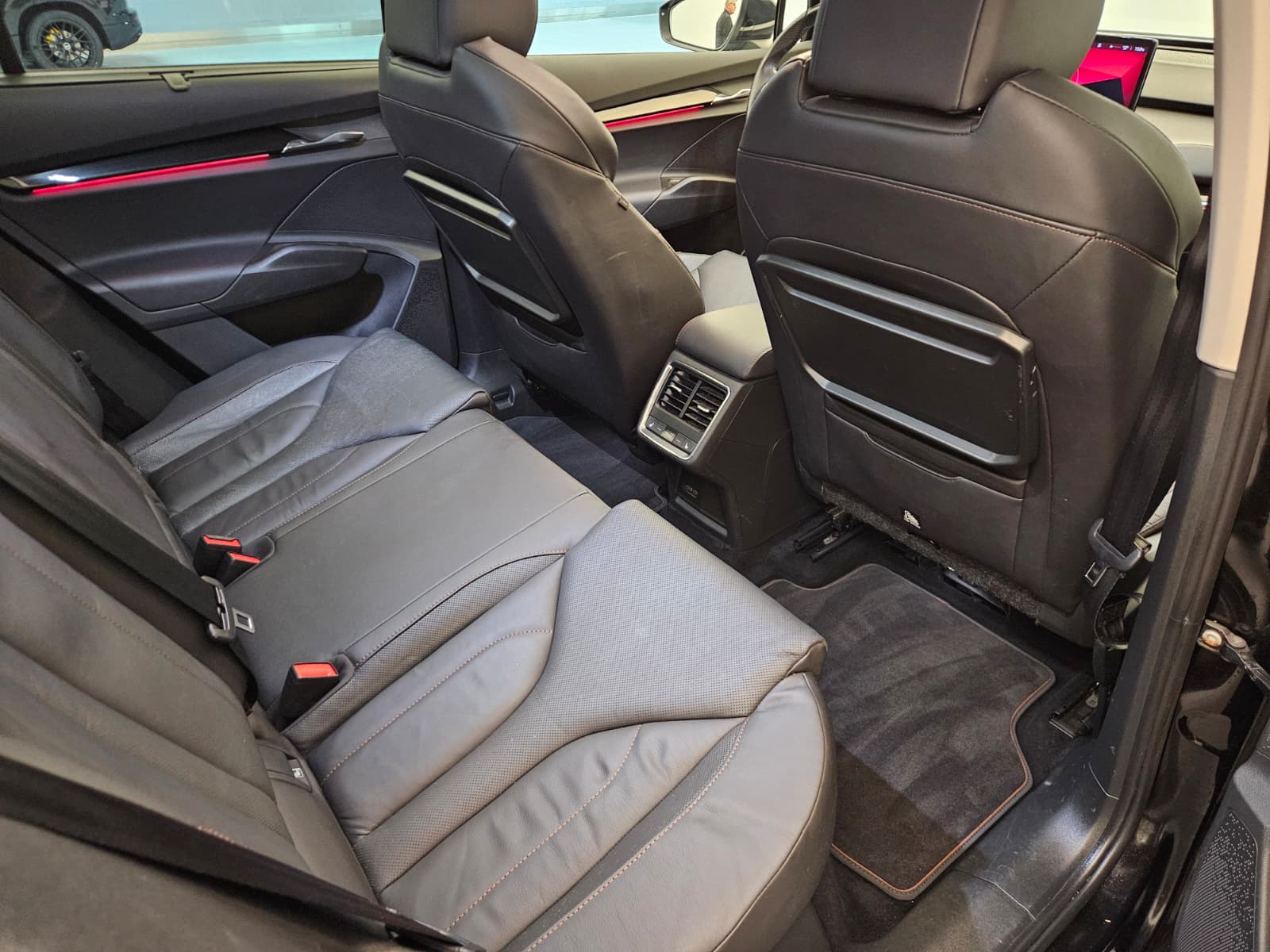 SKODA Enyaq iV 80x-image-14