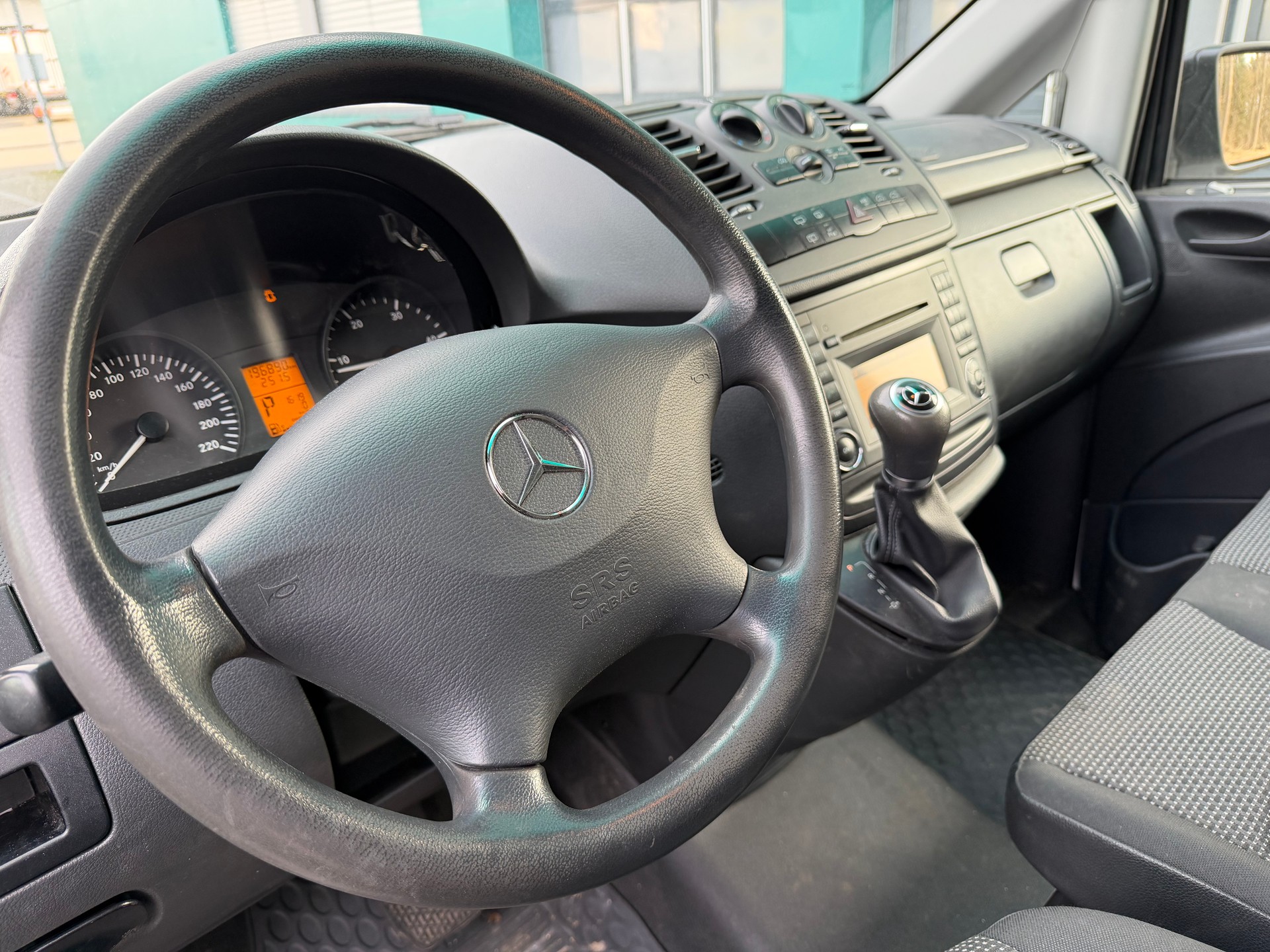 MERCEDES-BENZ Vito 113 CDI Blue Efficiency 4Matic A-image-7