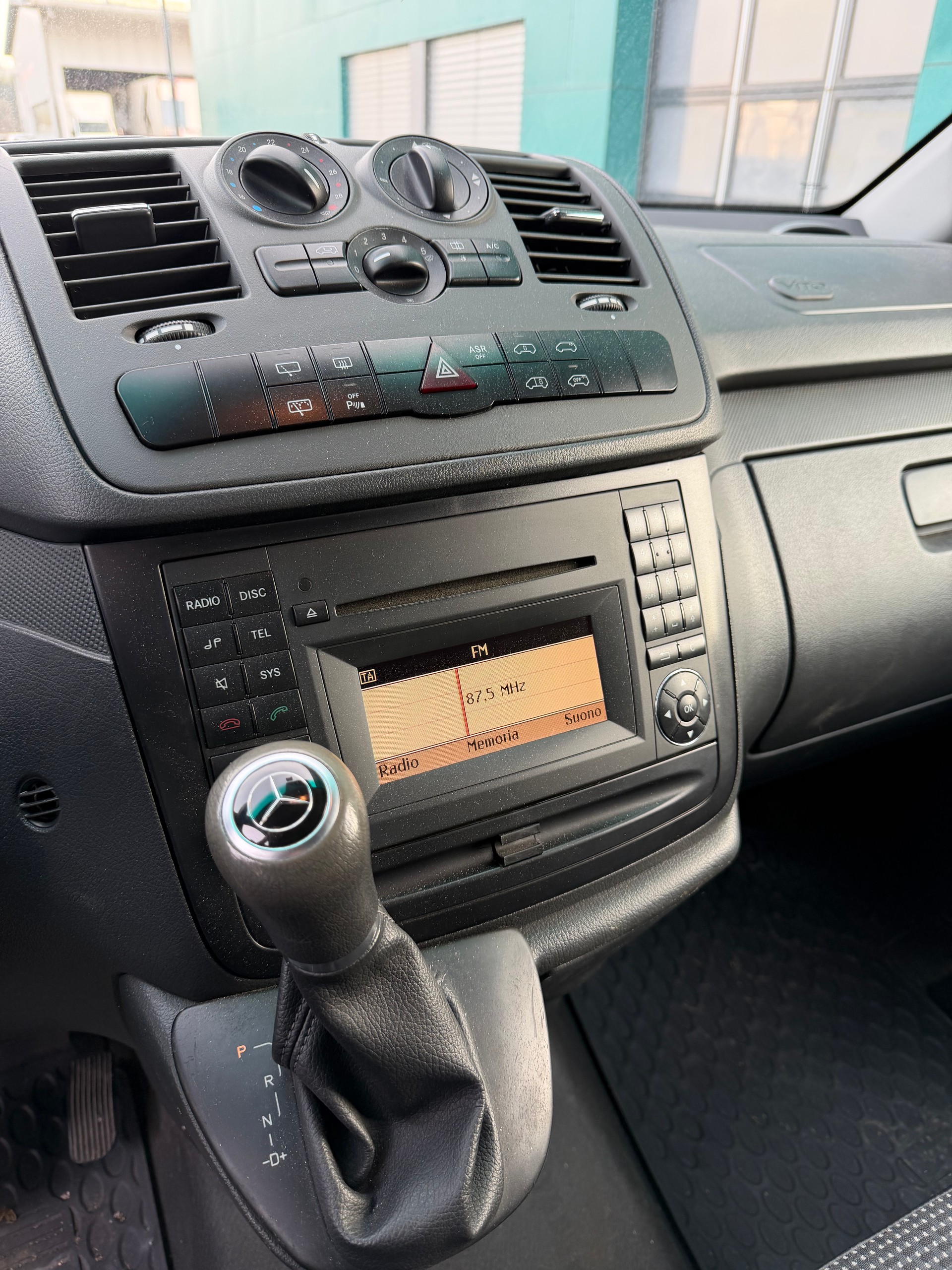 MERCEDES-BENZ Vito 113 CDI Blue Efficiency 4Matic A-image-6