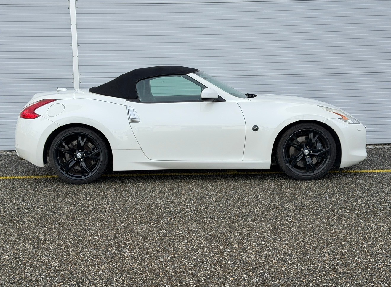 NISSAN 370 Z Roadster Pack Automatic -Ab MFK-Ab Service-Perle weiss Top Zustand-image-5