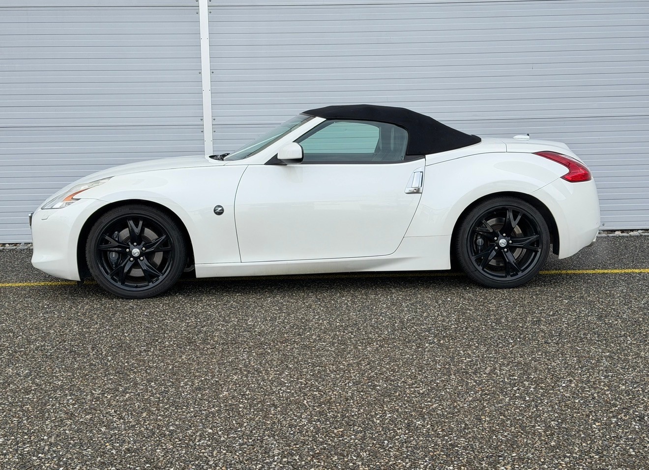 NISSAN 370 Z Roadster Pack Automatic -Ab MFK-Ab Service-Perle weiss Top Zustand-image-4