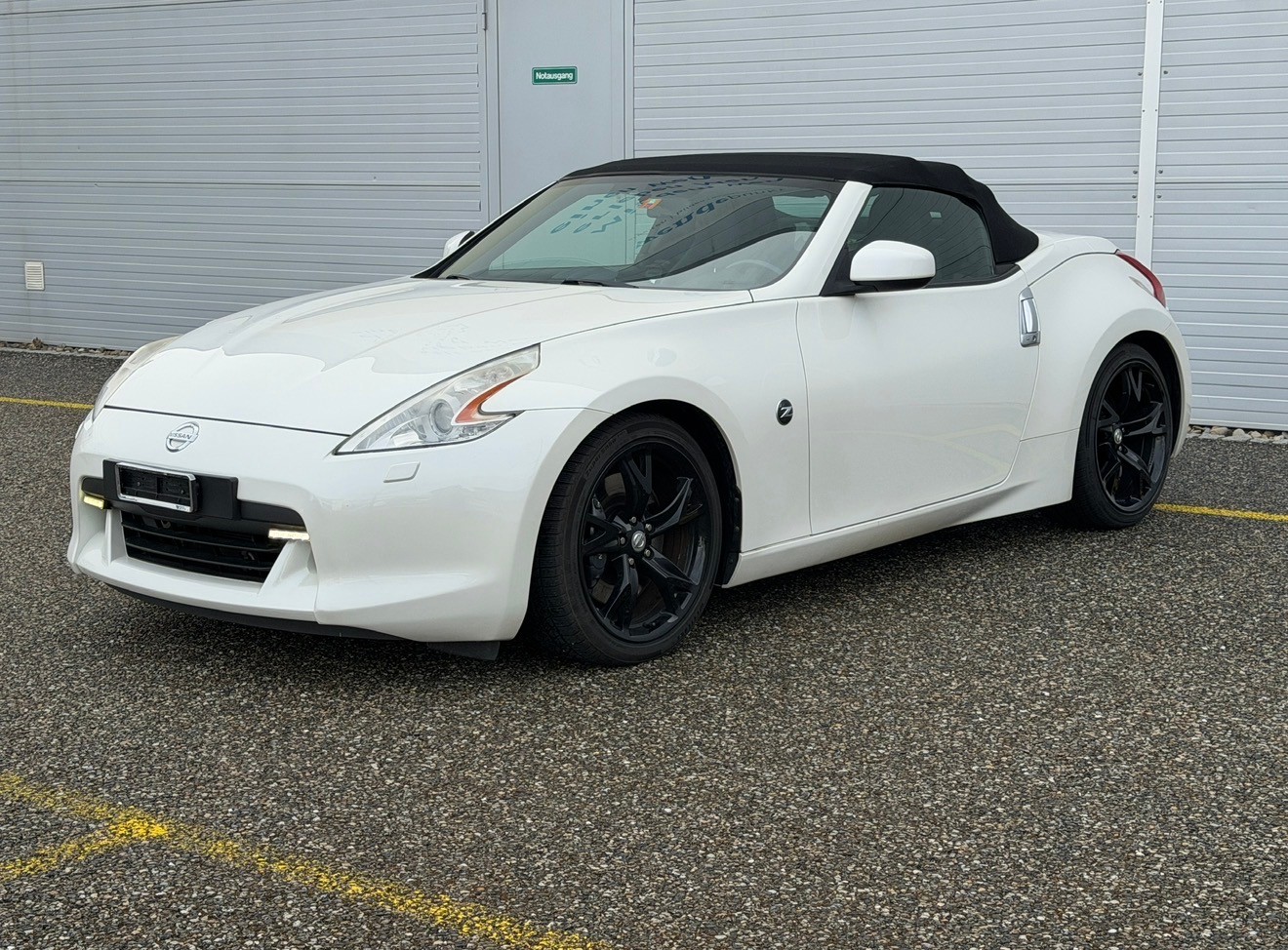 NISSAN 370 Z Roadster Pack Automatic -Ab MFK-Ab Service-Perle weiss Top Zustand