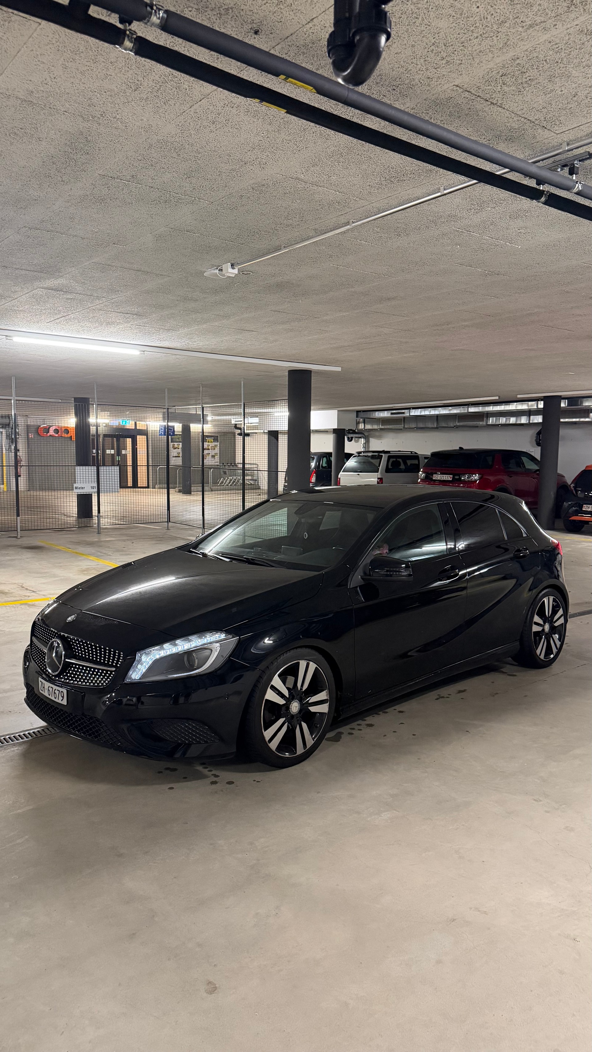 MERCEDES-BENZ A 200 Night Star 7G-DCT-image-2