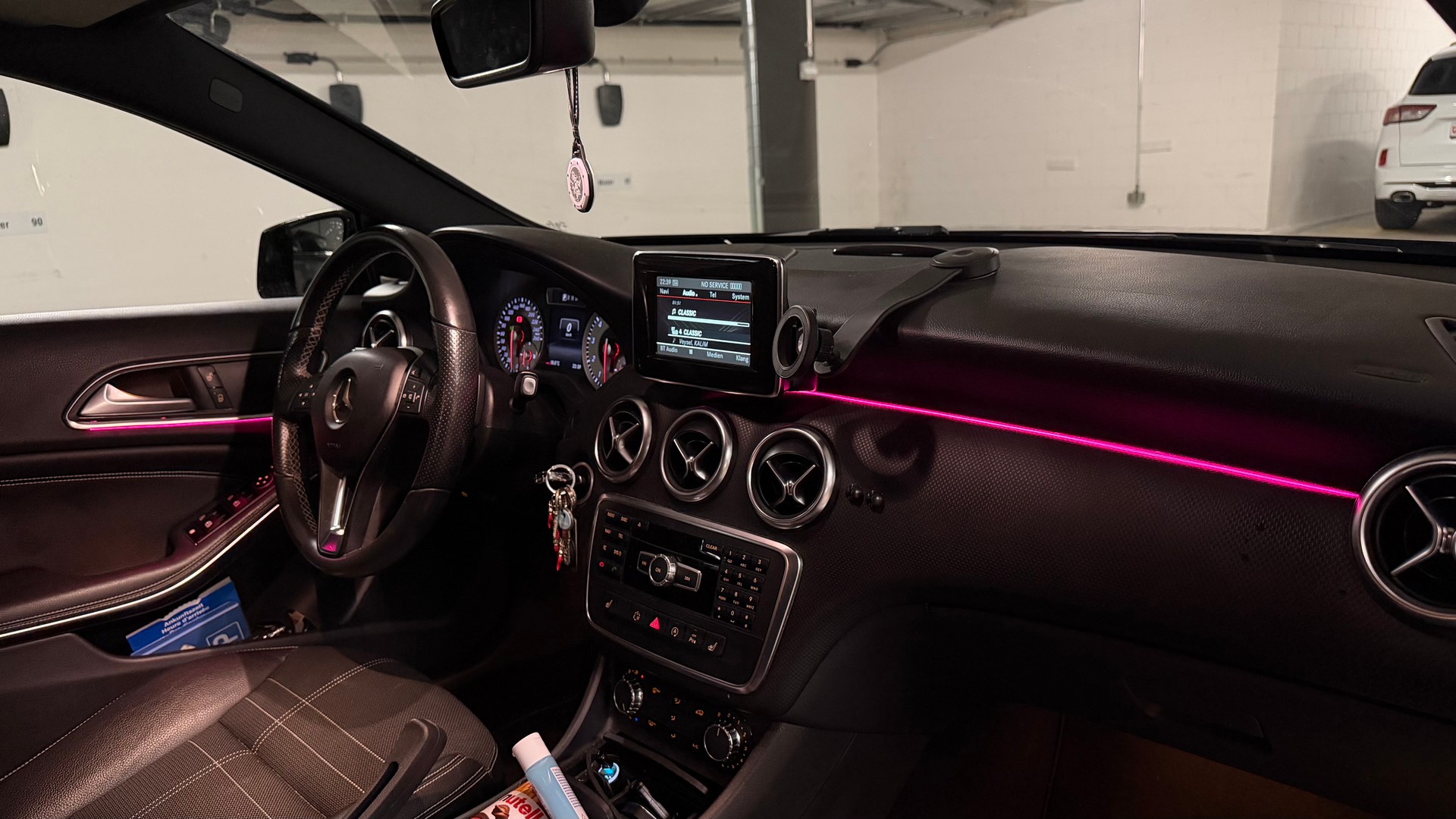 MERCEDES-BENZ A 200 Night Star 7G-DCT-image-8