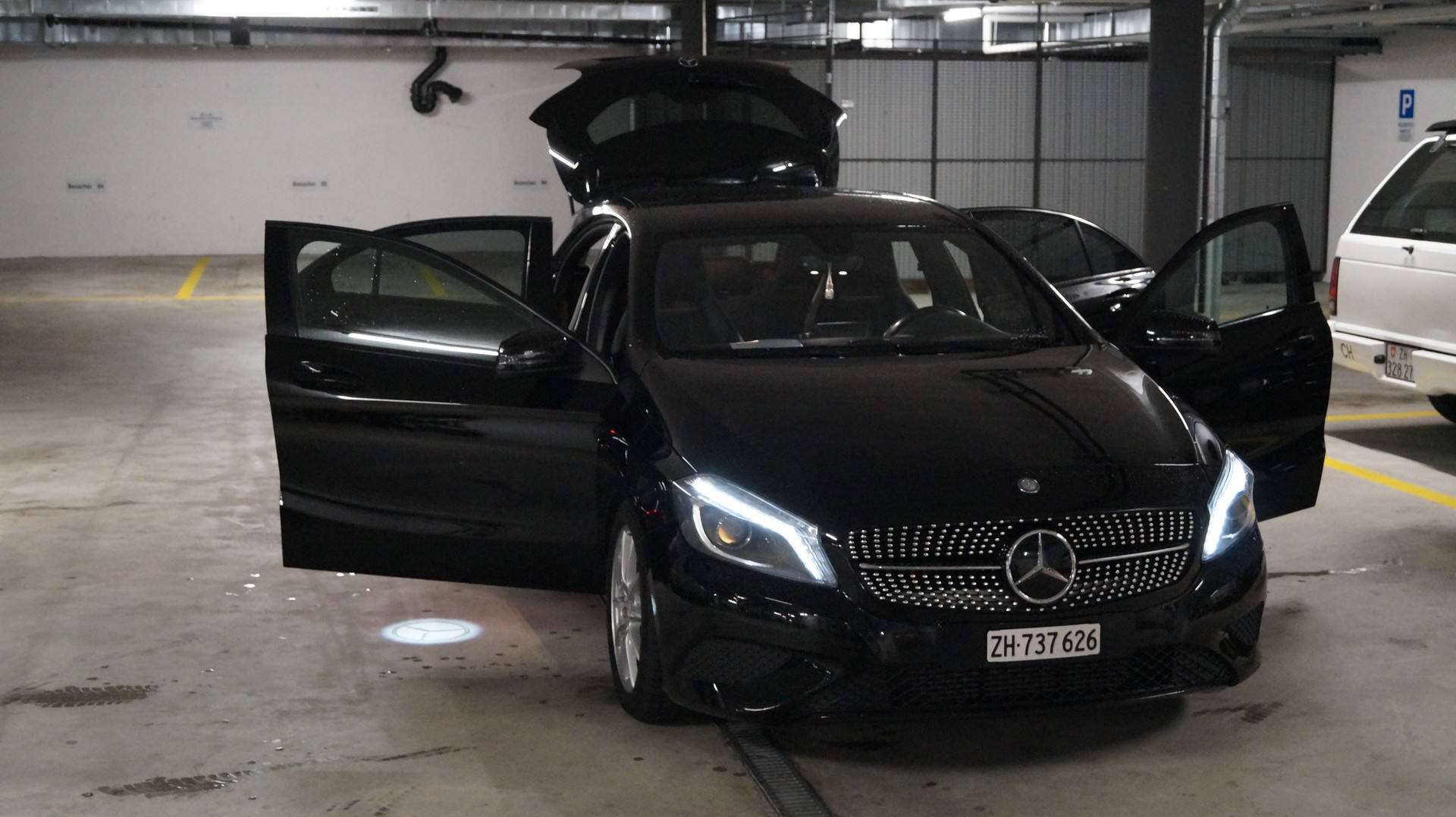 MERCEDES-BENZ A 200 Night Star 7G-DCT-image-7