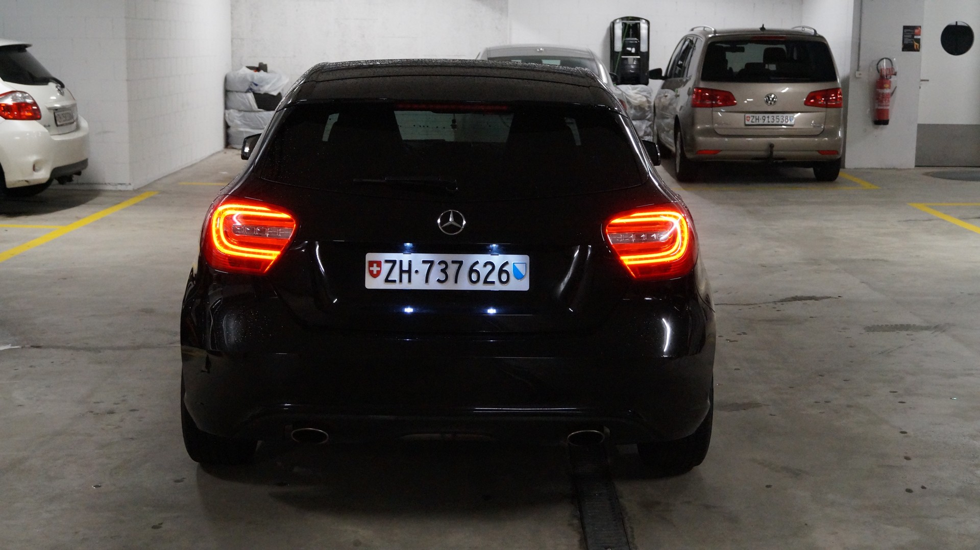 MERCEDES-BENZ A 200 Night Star 7G-DCT-image-3