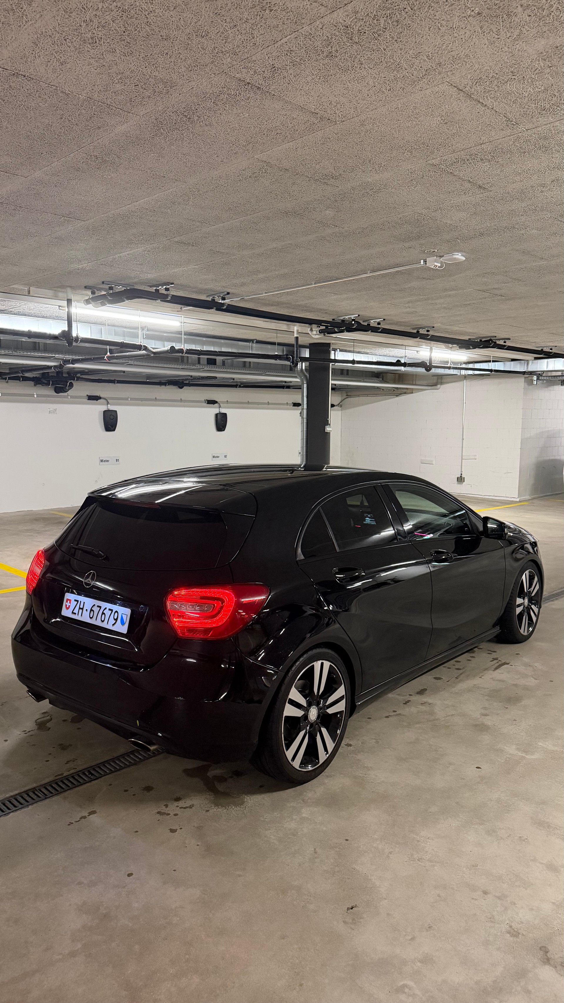 MERCEDES-BENZ A 200 Night Star 7G-DCT-image-3