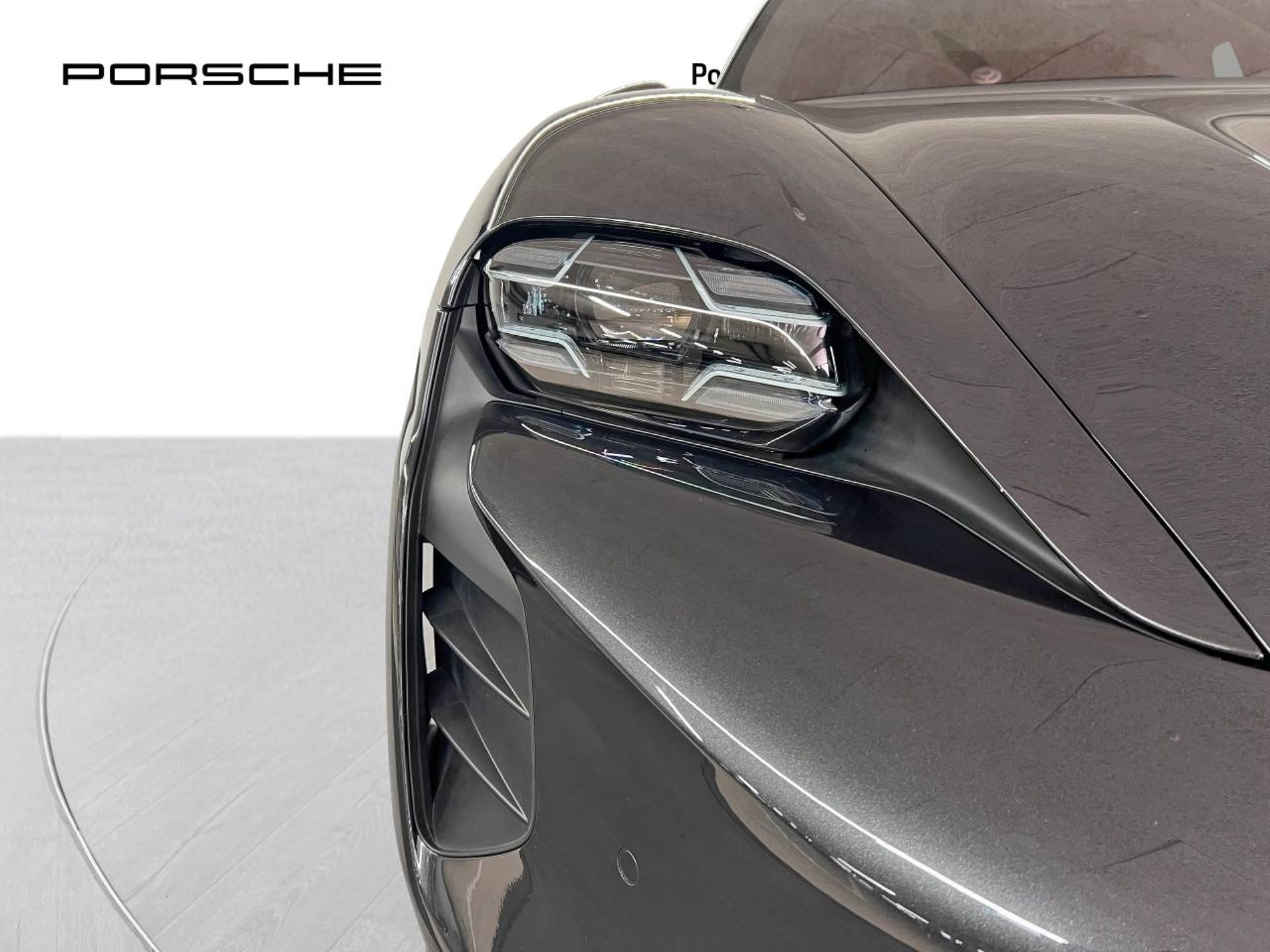 PORSCHE Taycan GTS Sport Turismo-image-11