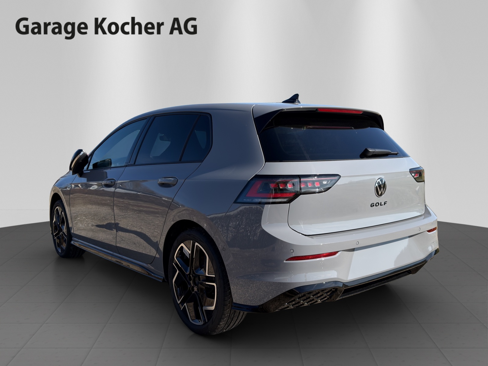 VW Golf 1.5 e TSI mHEV R-Line DSG-image-4