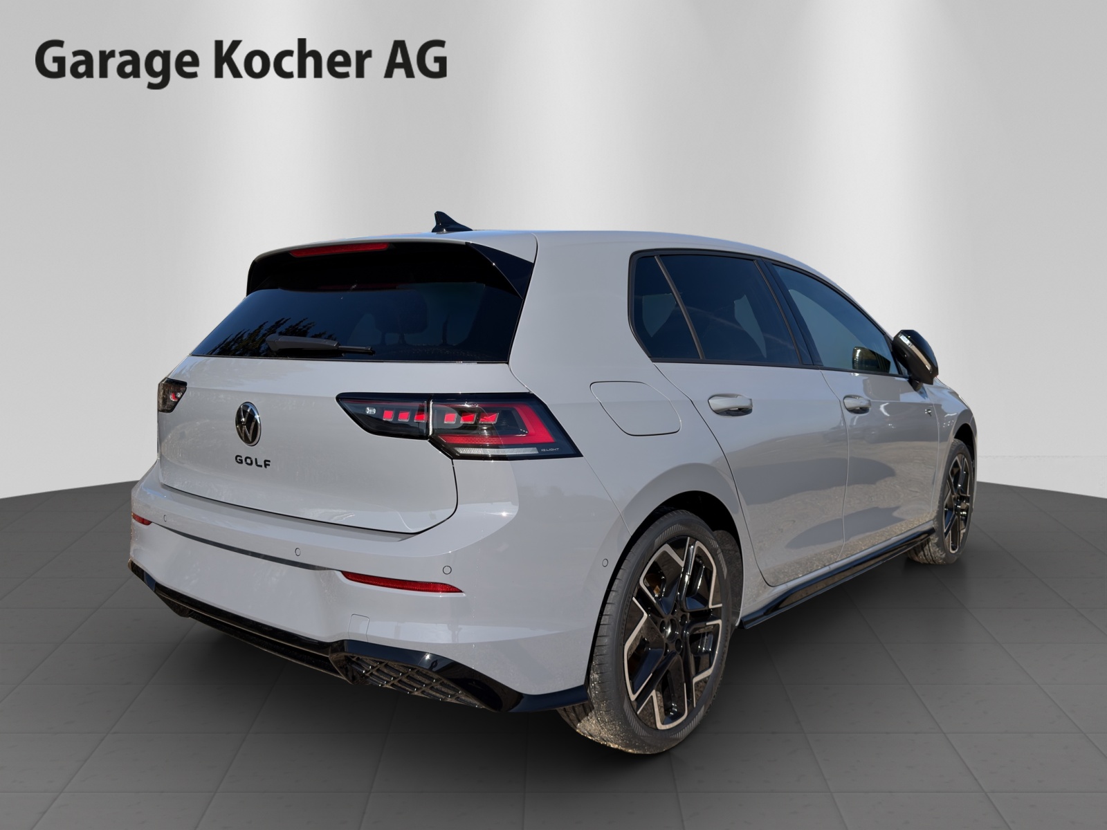 VW Golf 1.5 e TSI mHEV R-Line DSG-image-5