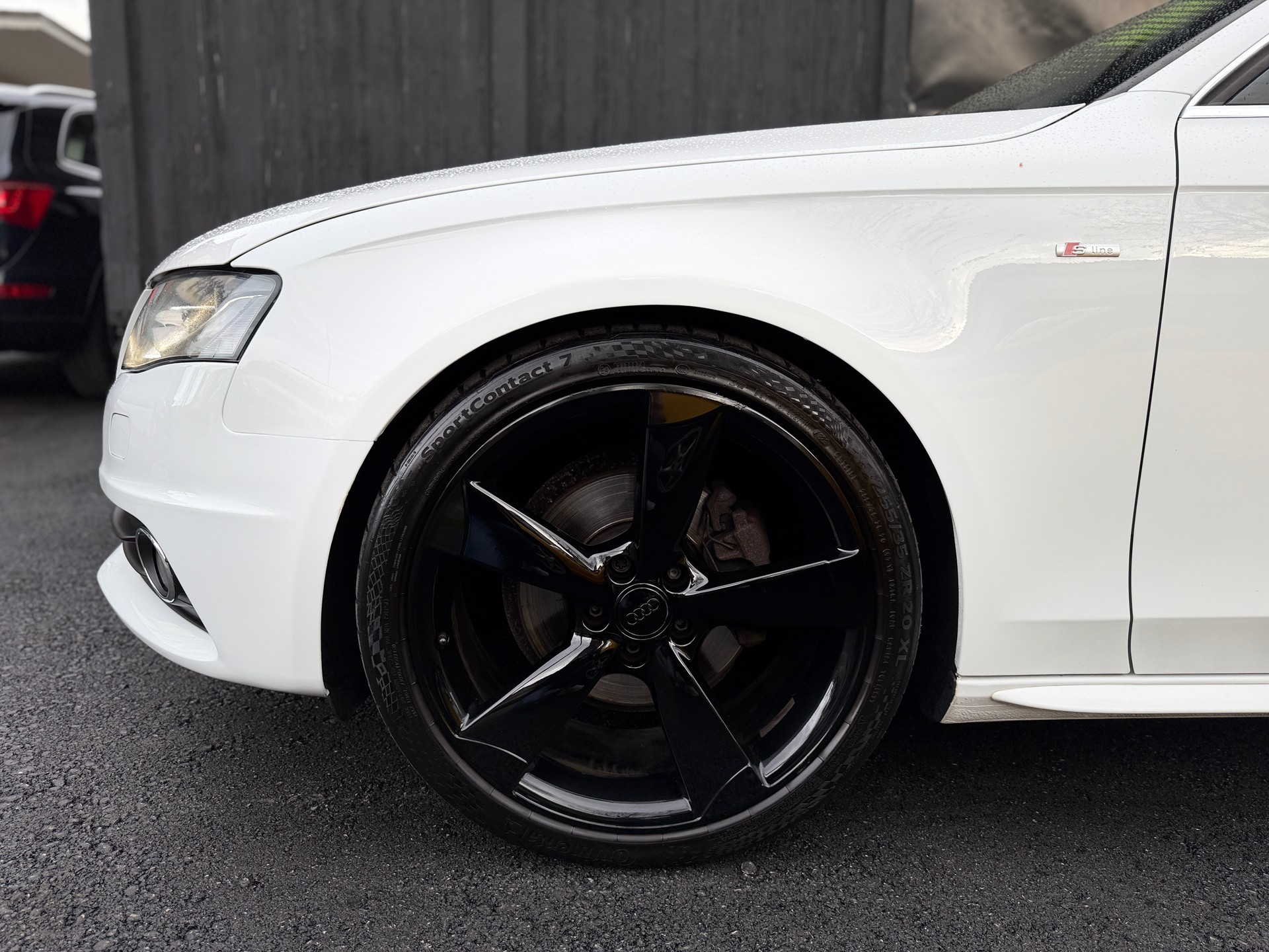 AUDI A4 2.0 TDI 170PS / S-LINE-showroom-element-2