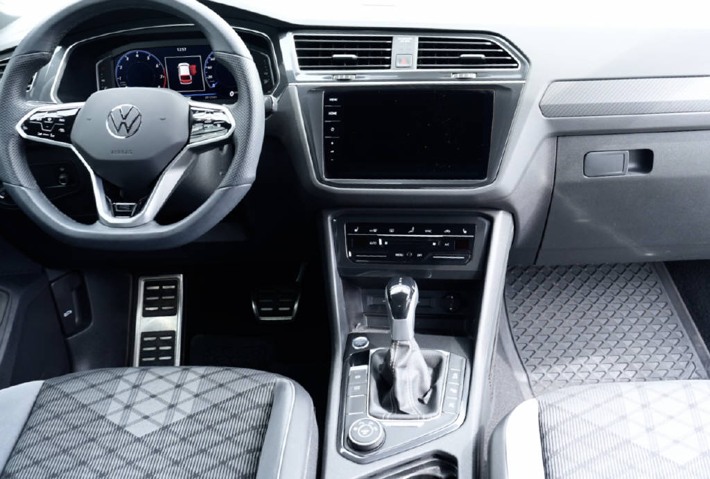 VW Tiguan 2.0 TSI R-Line DSG-image-11