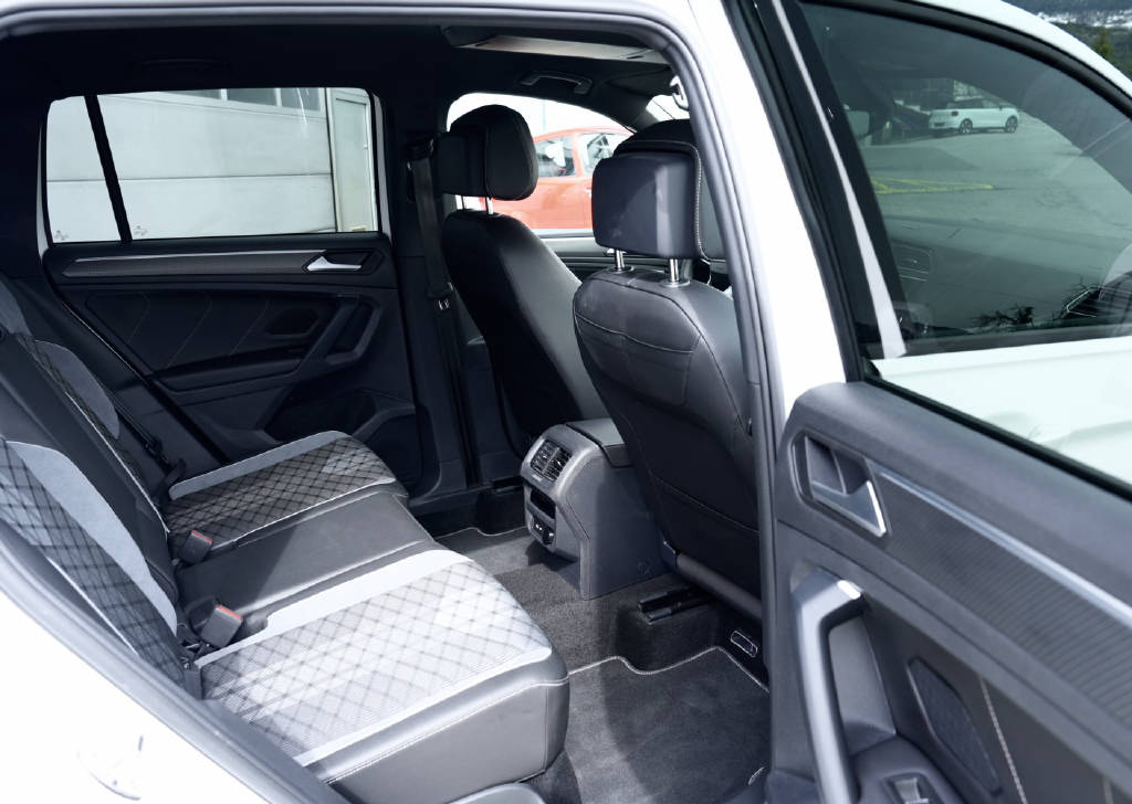 VW Tiguan 2.0 TSI R-Line DSG-image-10