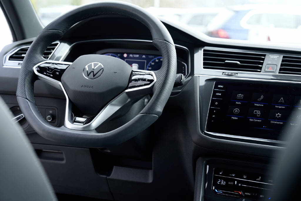 VW Tiguan 2.0 TSI R-Line DSG-image-12