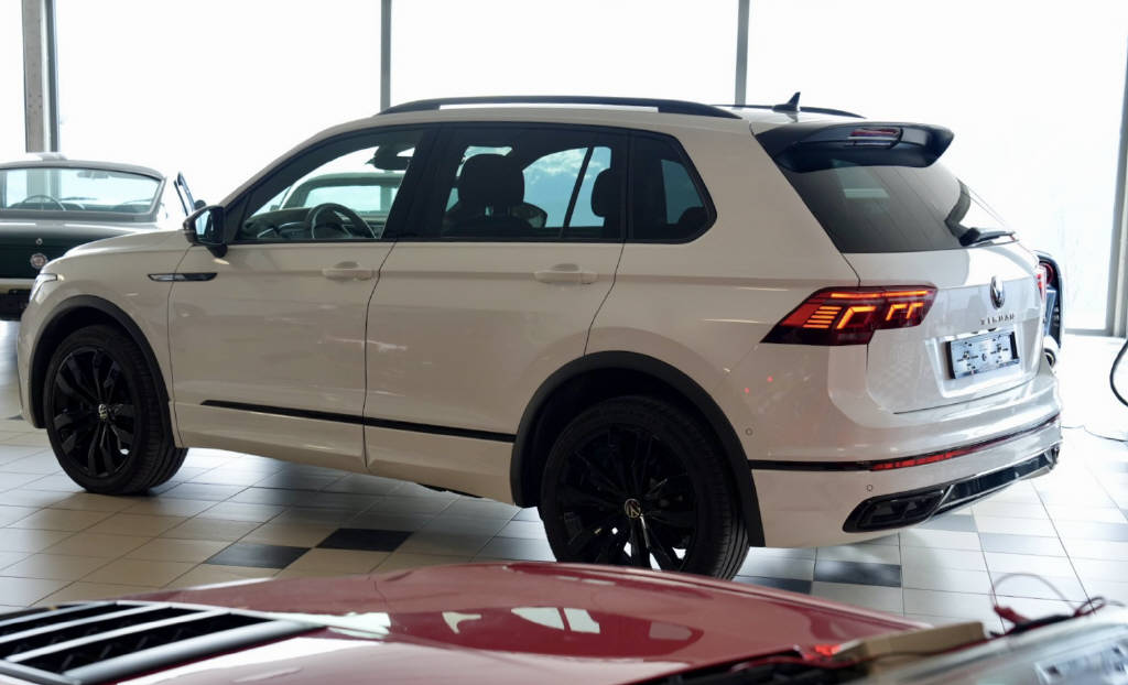 VW Tiguan 2.0 TSI R-Line DSG-image-23