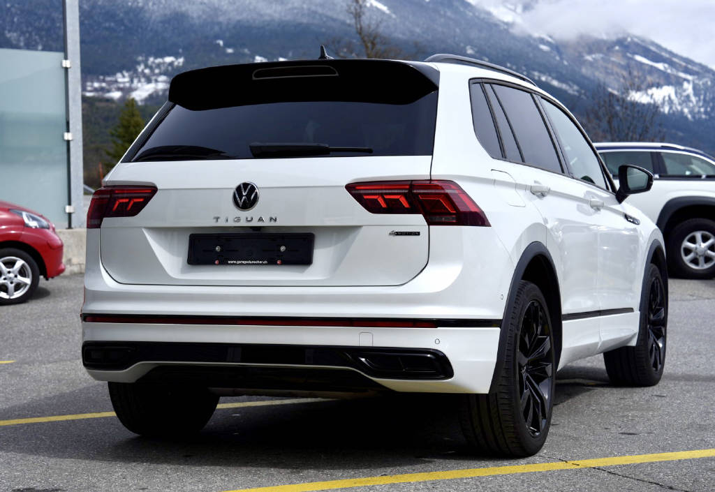 VW Tiguan 2.0 TSI R-Line DSG-image-6