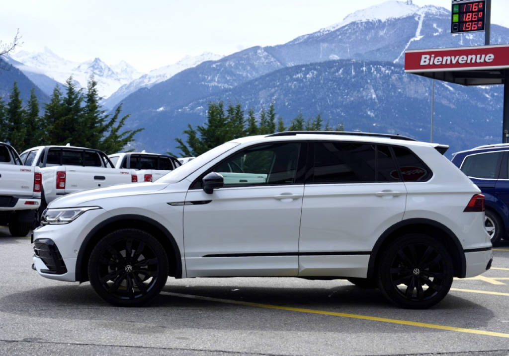 VW Tiguan 2.0 TSI R-Line DSG-showroom-element-3