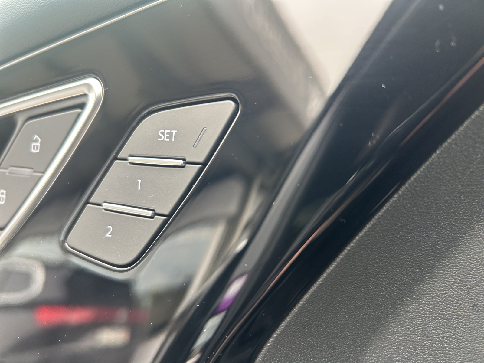 AUDI Q4 Sportback e-tron 40-image-16