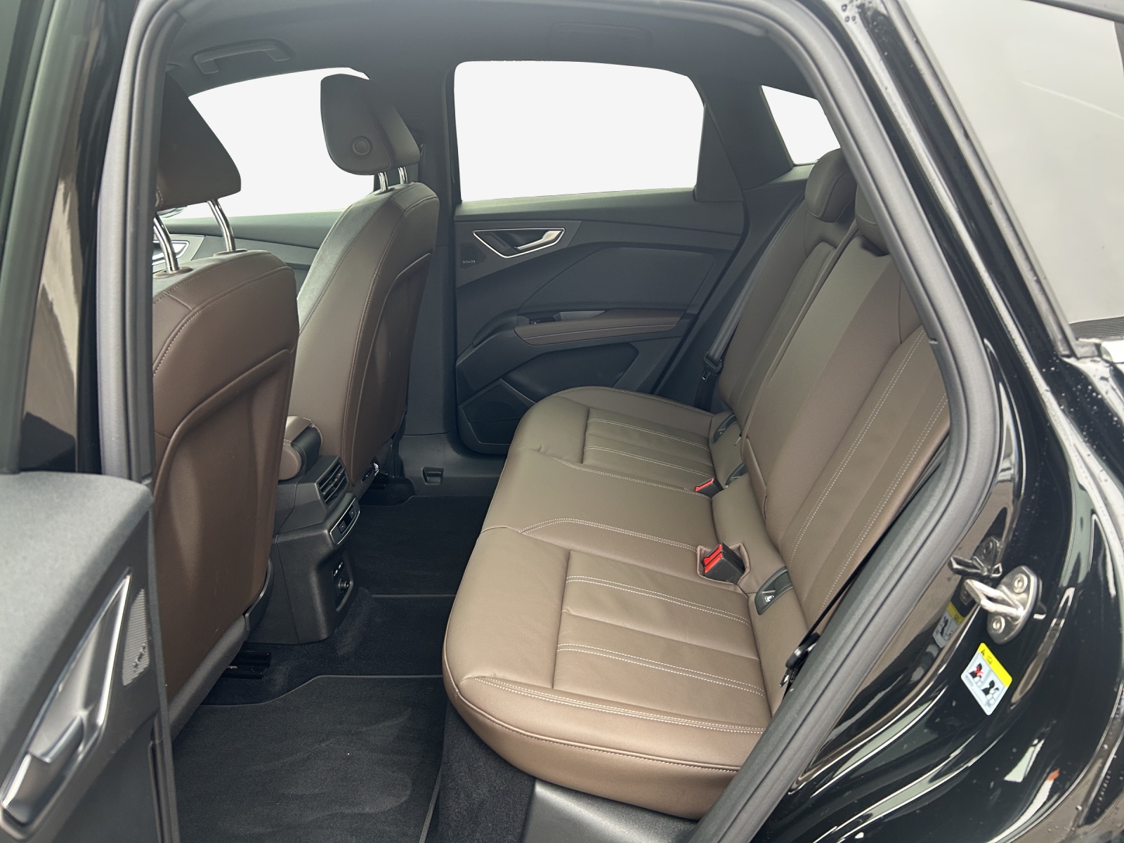 AUDI Q4 Sportback e-tron 40-image-12
