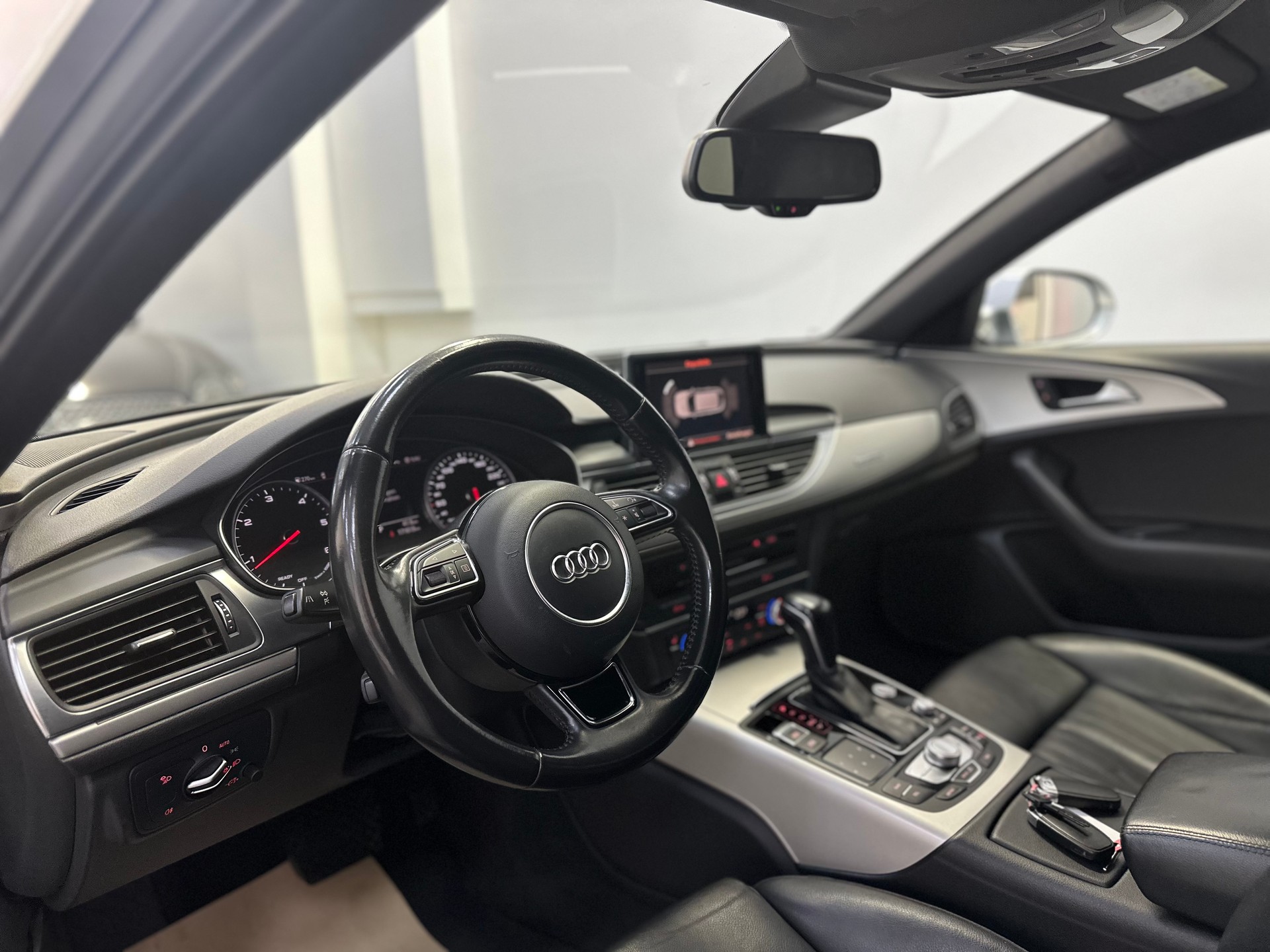 AUDI A6 Avant 3.0 TDI V6 quattro S-tronic-image-12