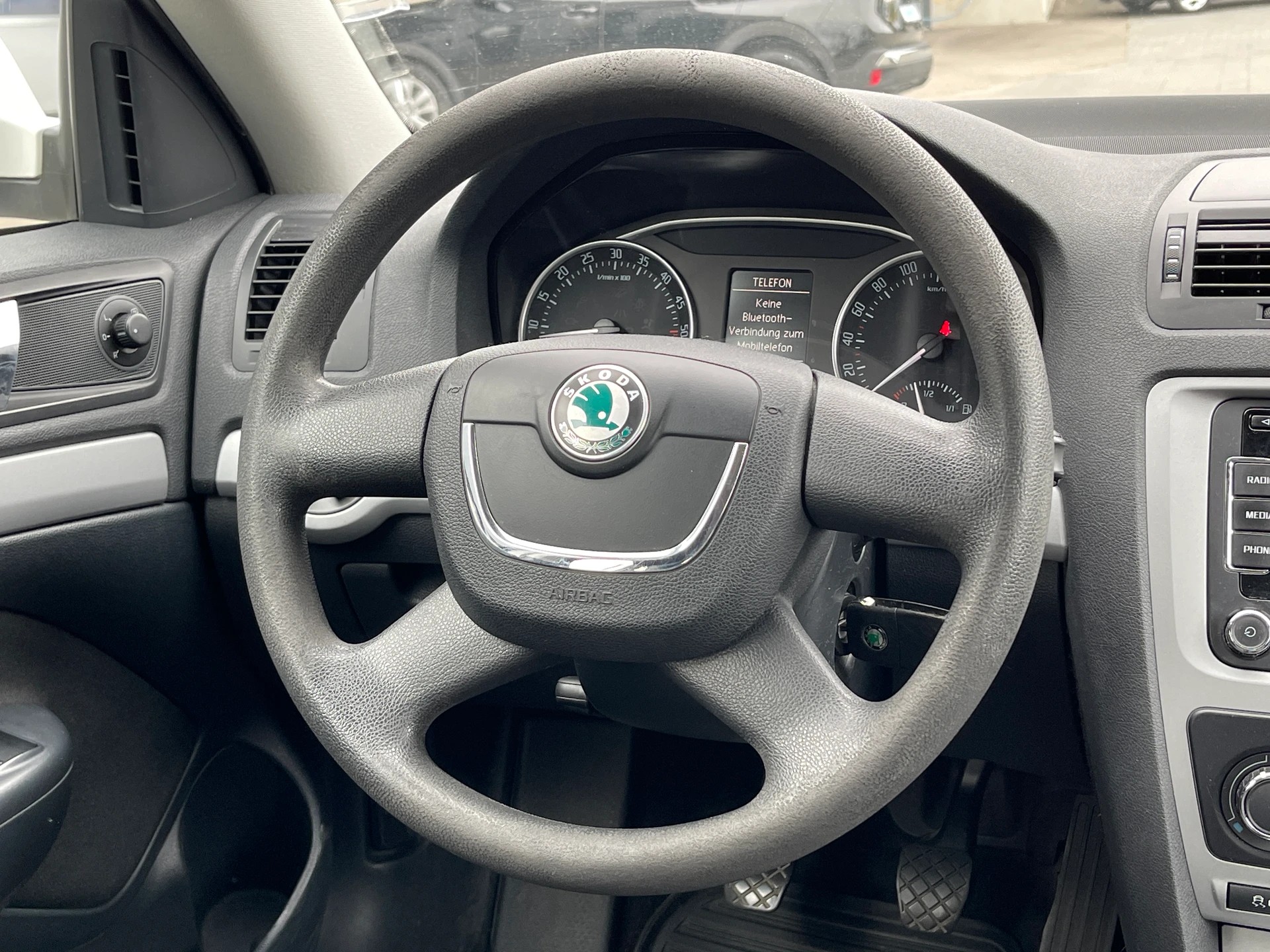 SKODA Octavia Combi 1.6 TDI Ambition 4x4-image-7