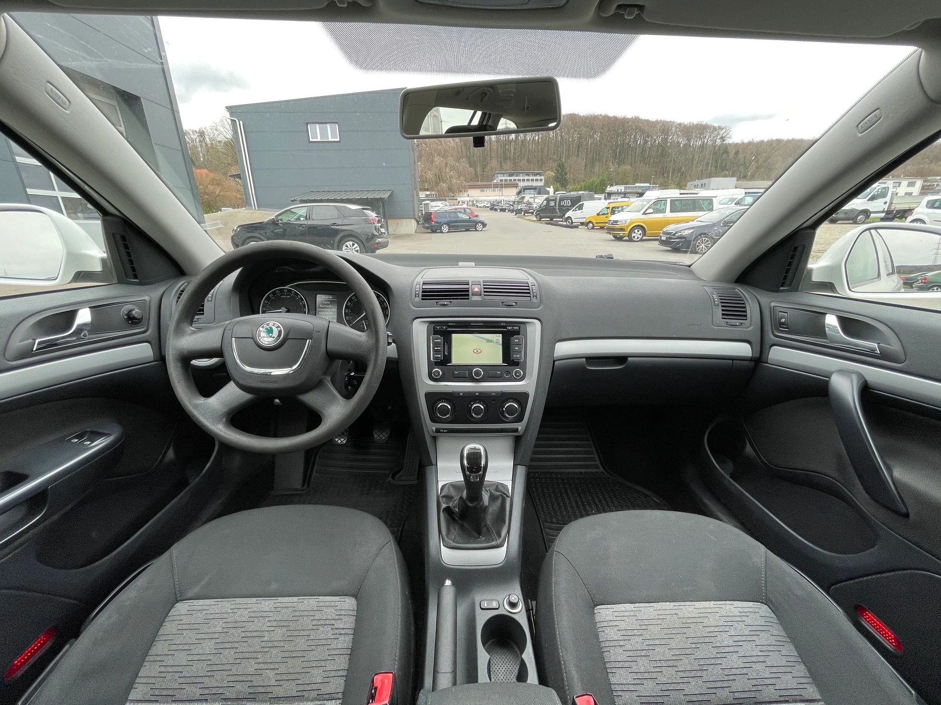 SKODA Octavia Combi 1.6 TDI Ambition 4x4-image-6