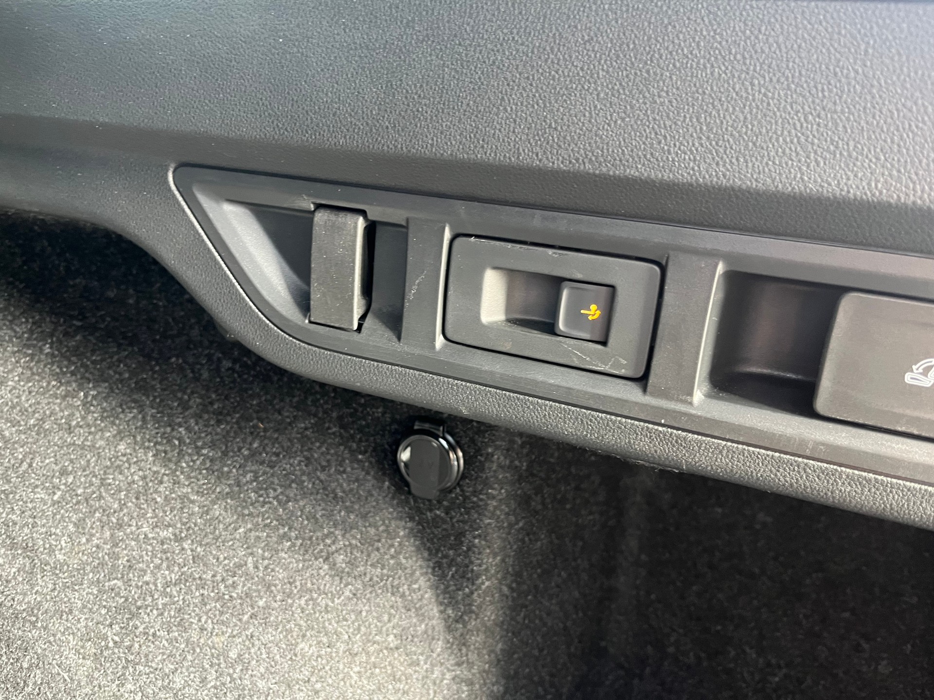 SKODA Octavia Combi 2.0 TSI DSG RS-image-11