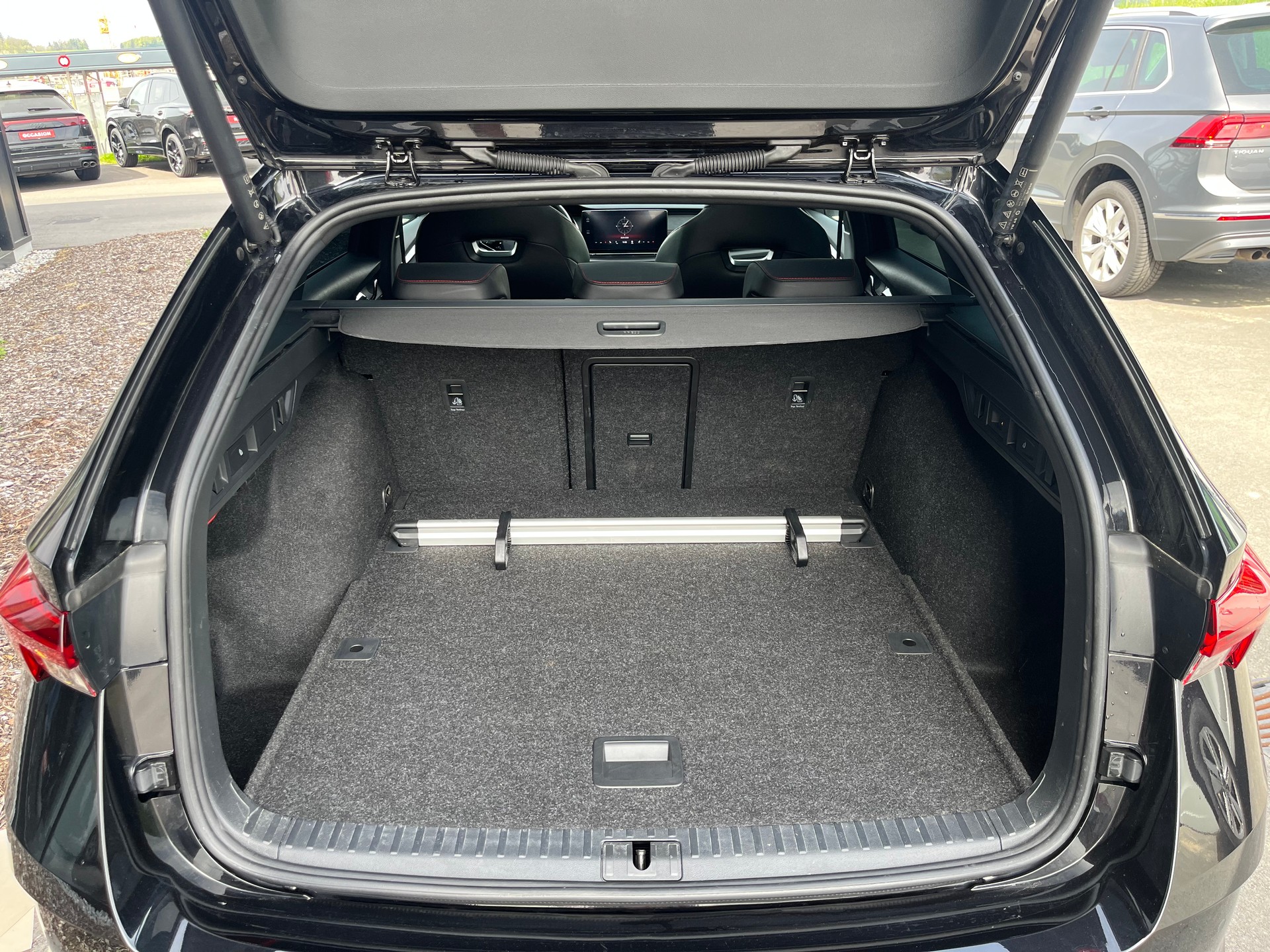 SKODA Octavia Combi 2.0 TSI DSG RS-image-12