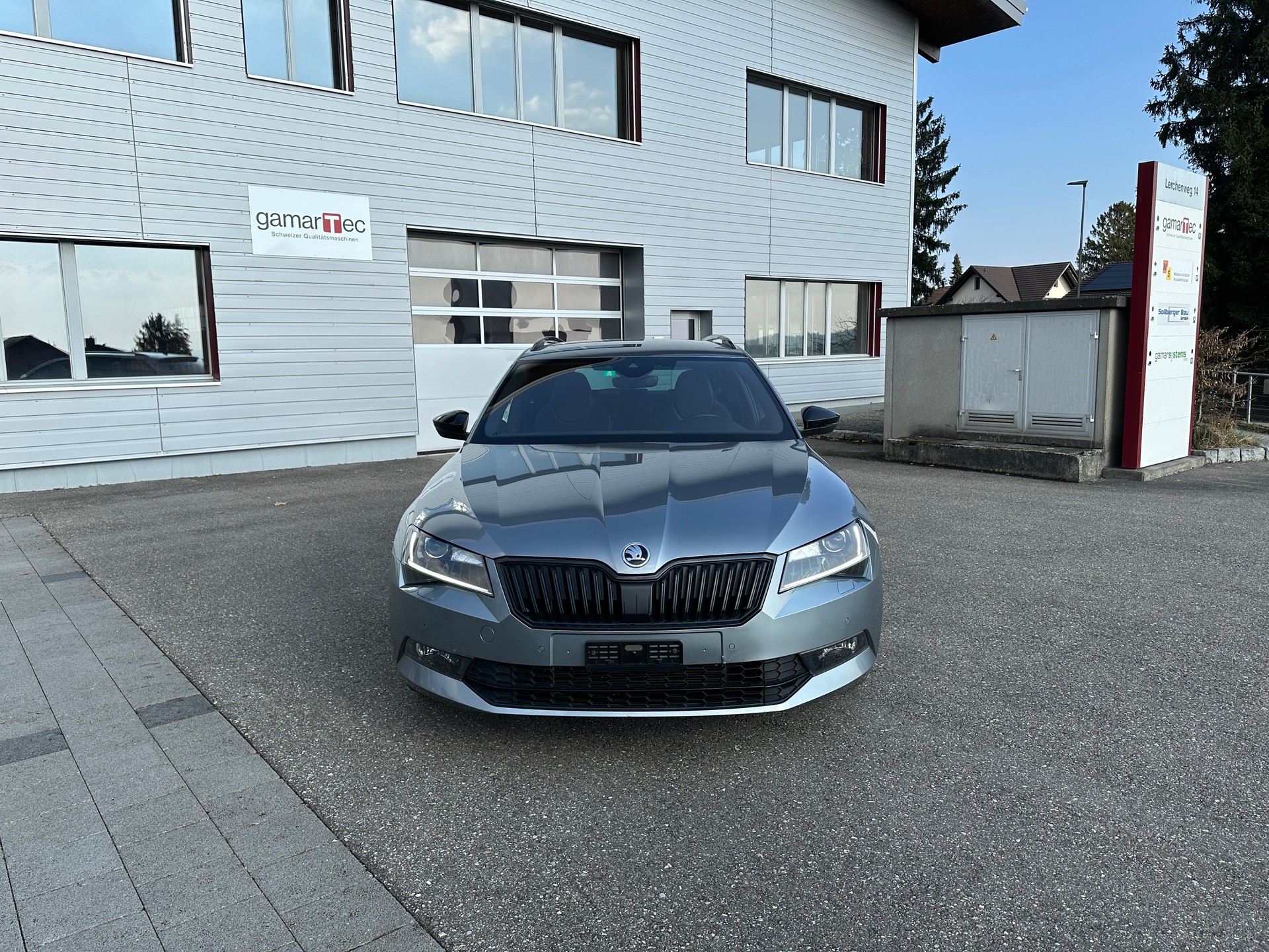 SKODA Superb Combi 2.0 TDi SportLine+ 4x4 DSG-image-0