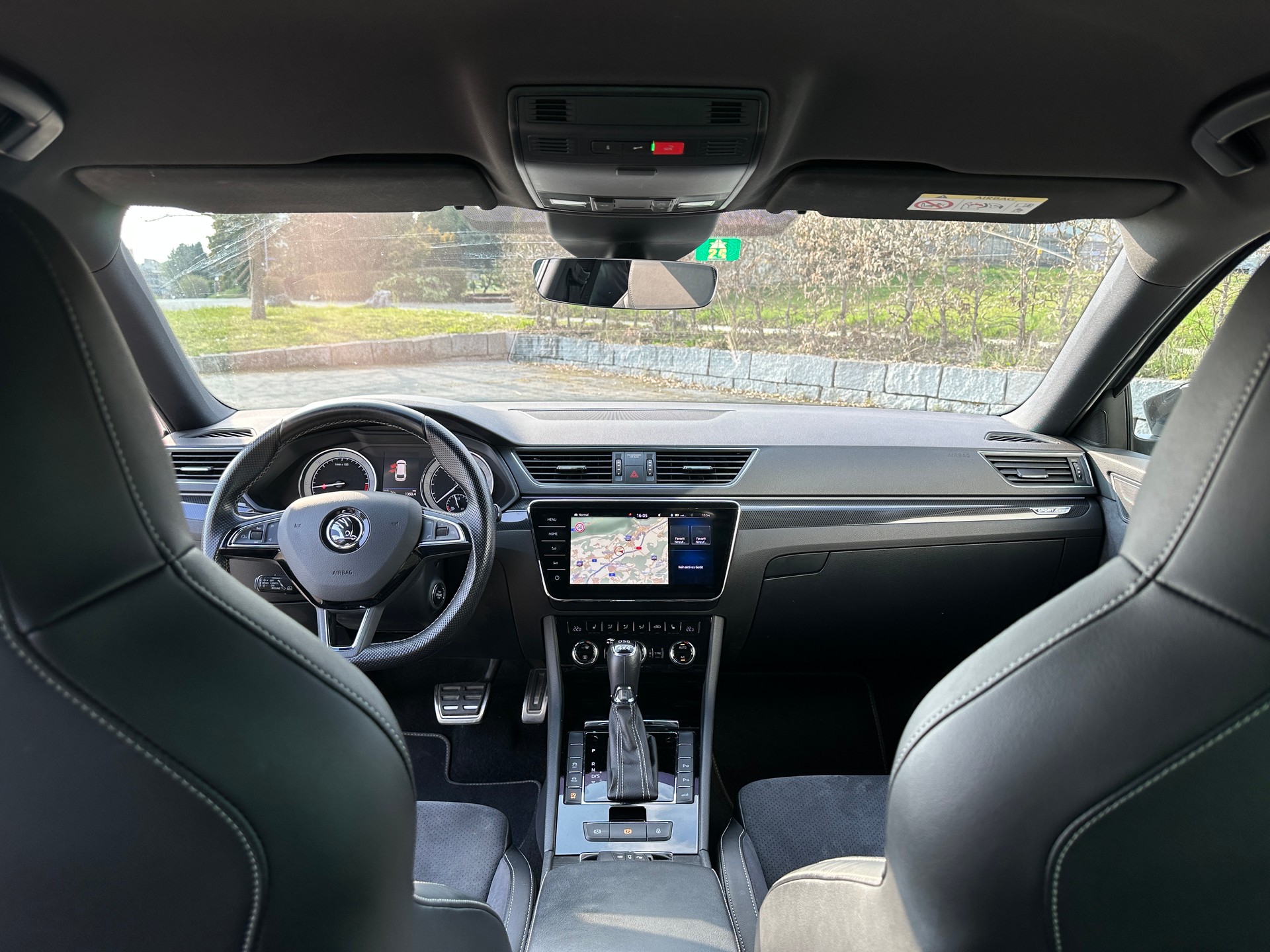 SKODA Superb Combi 2.0 TDi SportLine+ 4x4 DSG-image-5