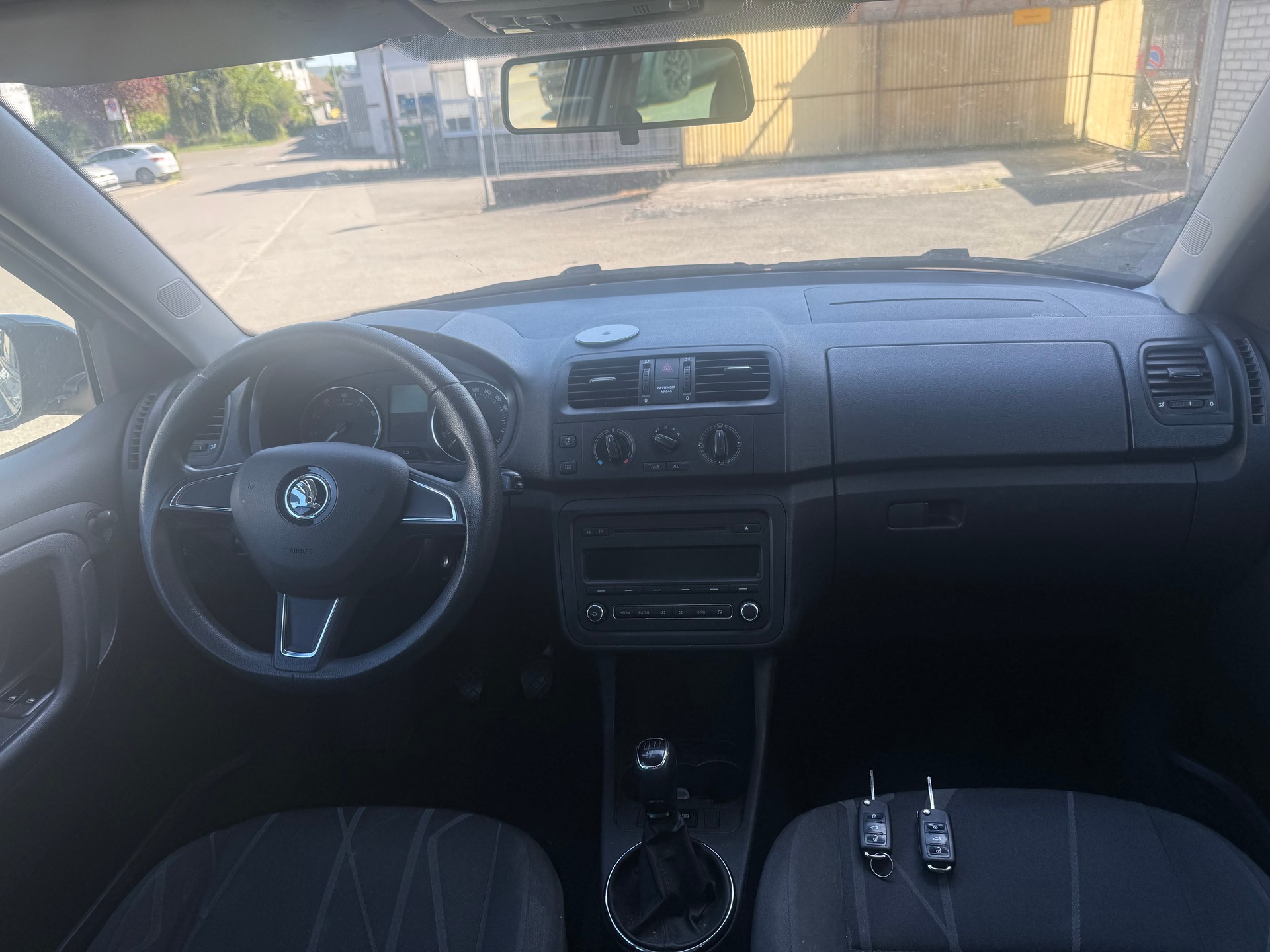 SKODA Fabia 1.2 TSI Ambition Plus-image-6