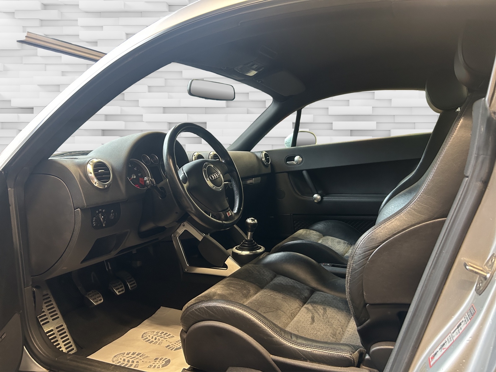 AUDI TT Coupé 1.8 T-image-6