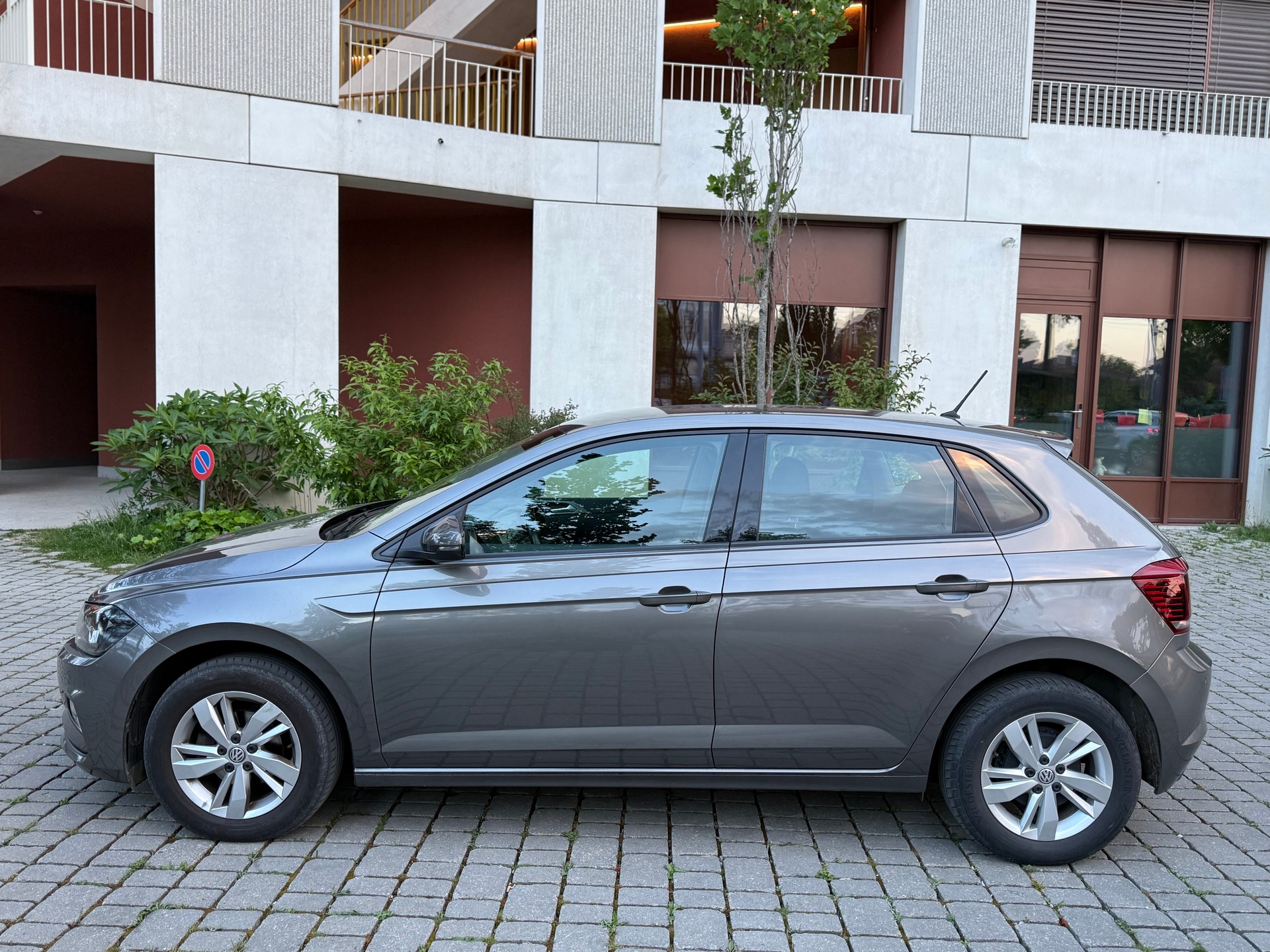VW Polo 1.0 TSI BMT Highline DSG-image-3