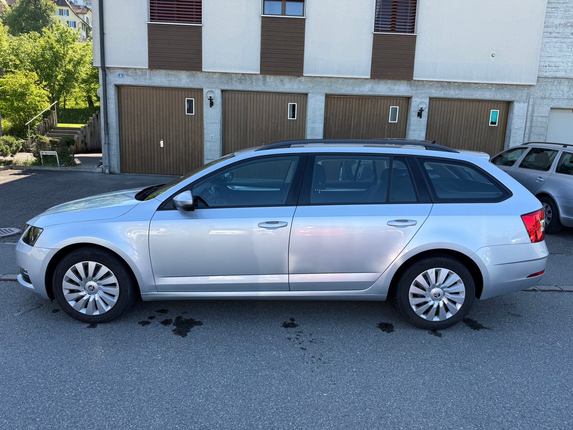 SKODA Octavia Combi 1.6 TDI Ambition DSG-image-3