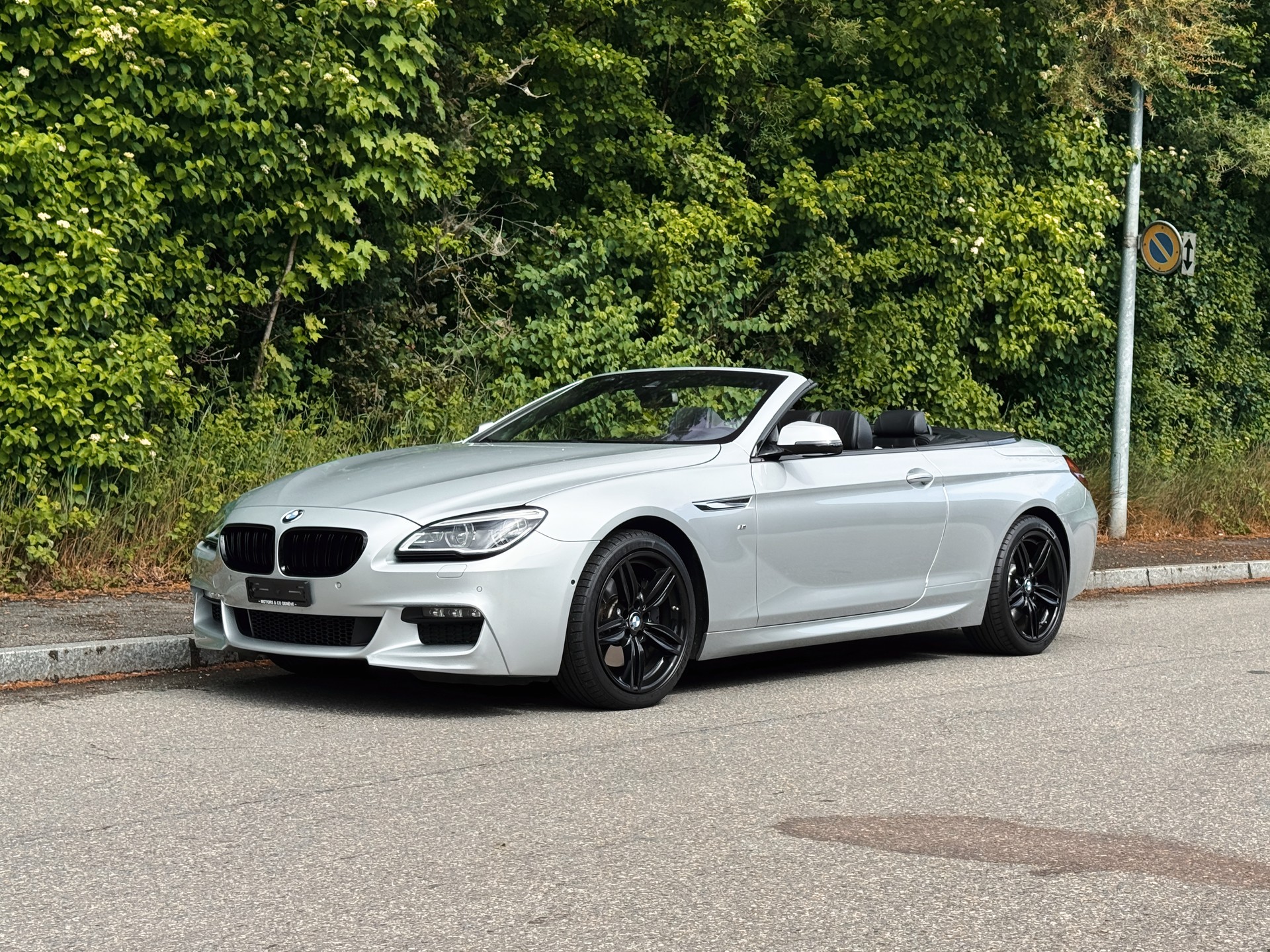 BMW 640i Cabrio xDrive-showroom-element-1