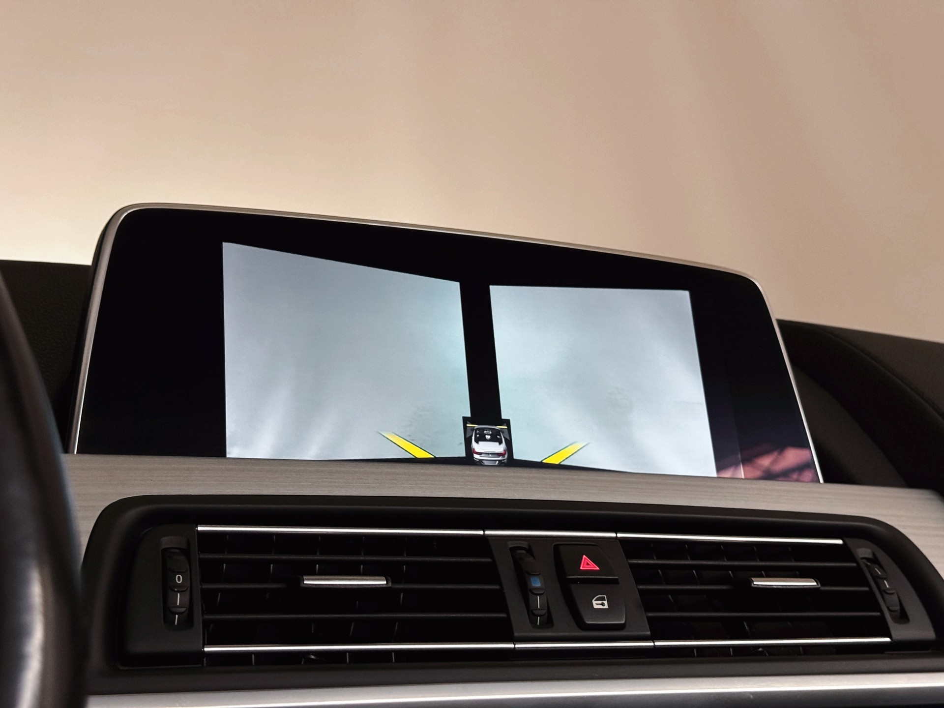 BMW 640i Cabrio xDrive-image-24