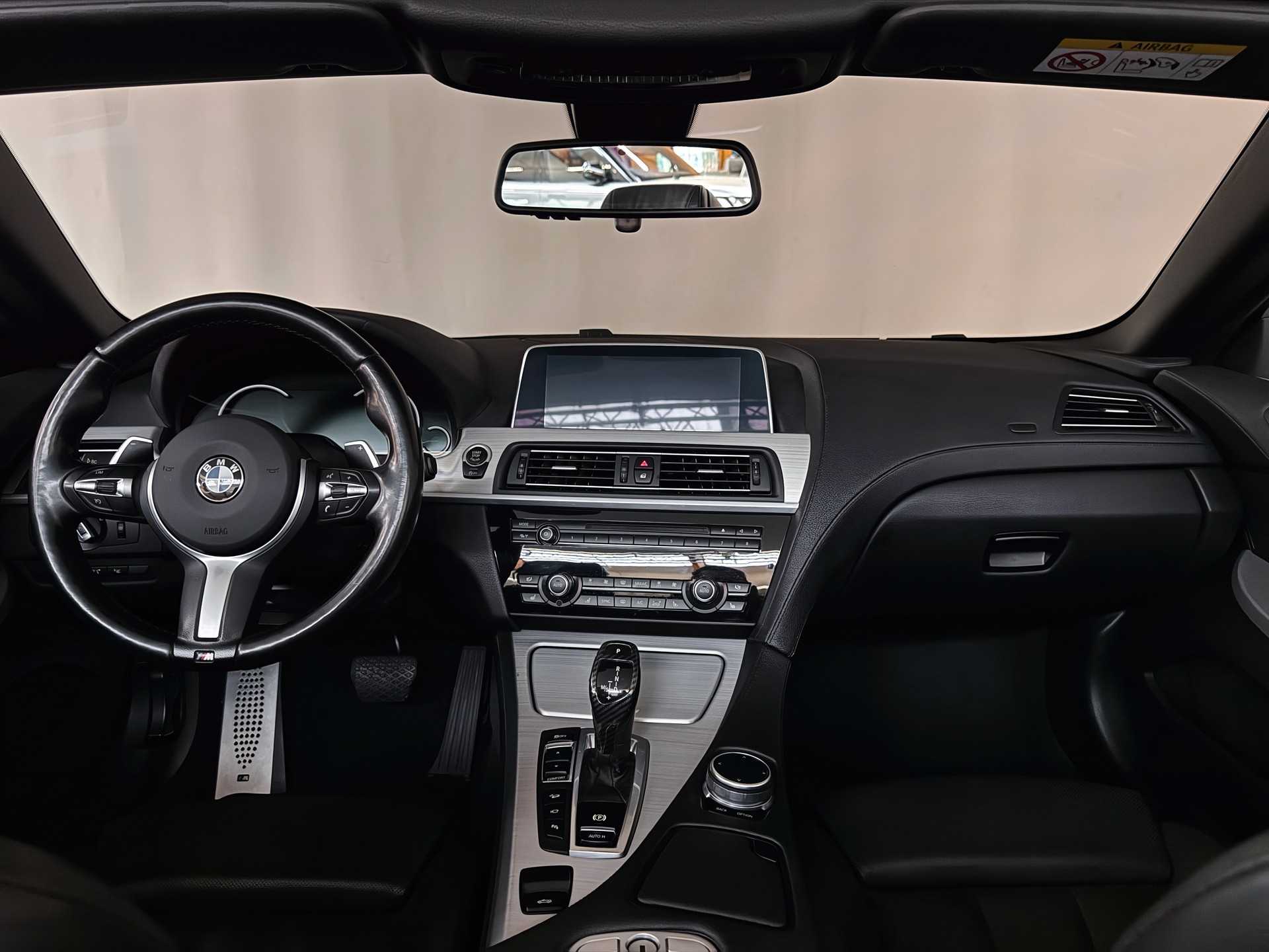BMW 640i Cabrio xDrive-image-15
