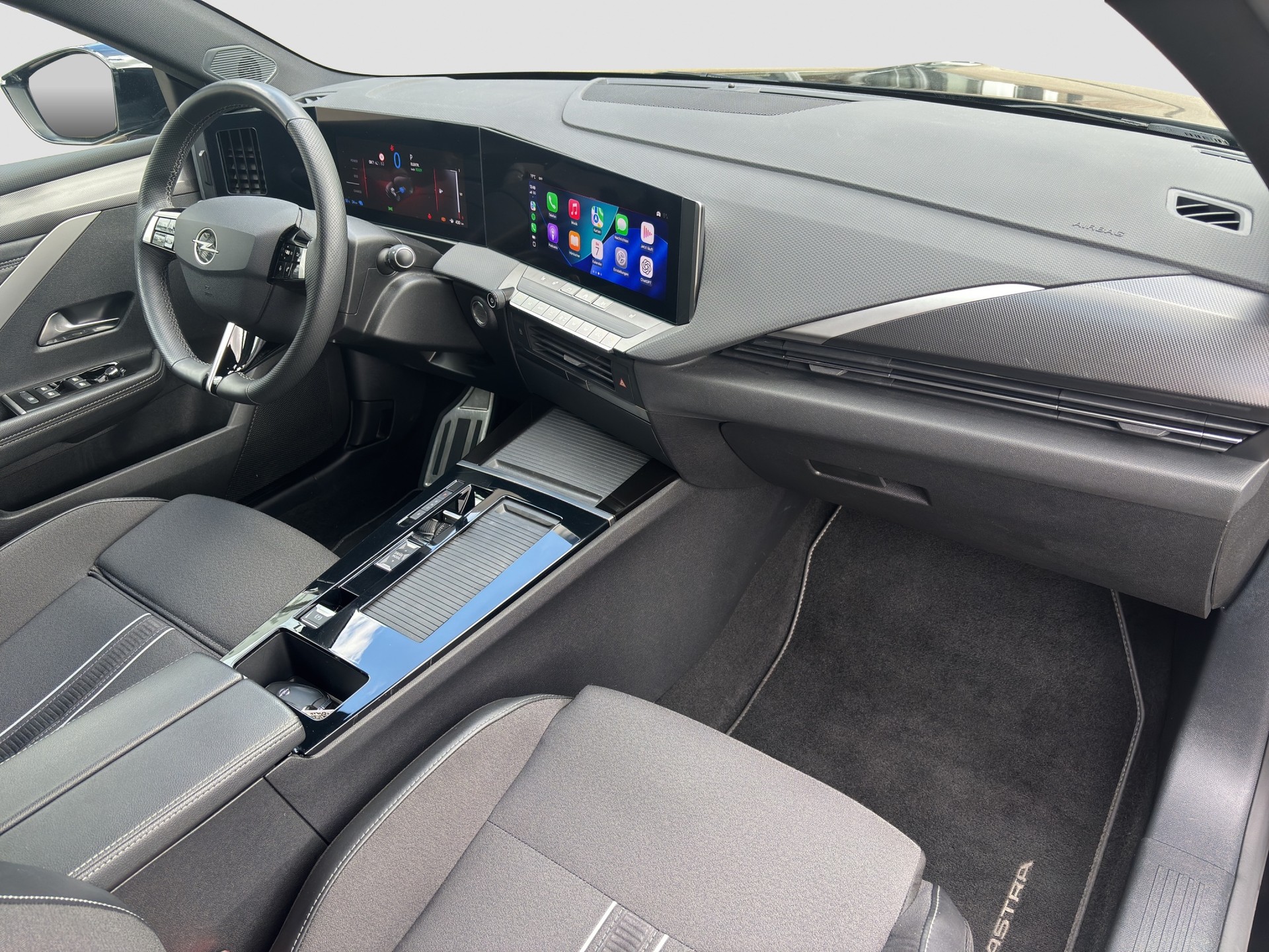 OPEL Astra Sports Tourer 1.6 PHEV Turbo GS A-image-13
