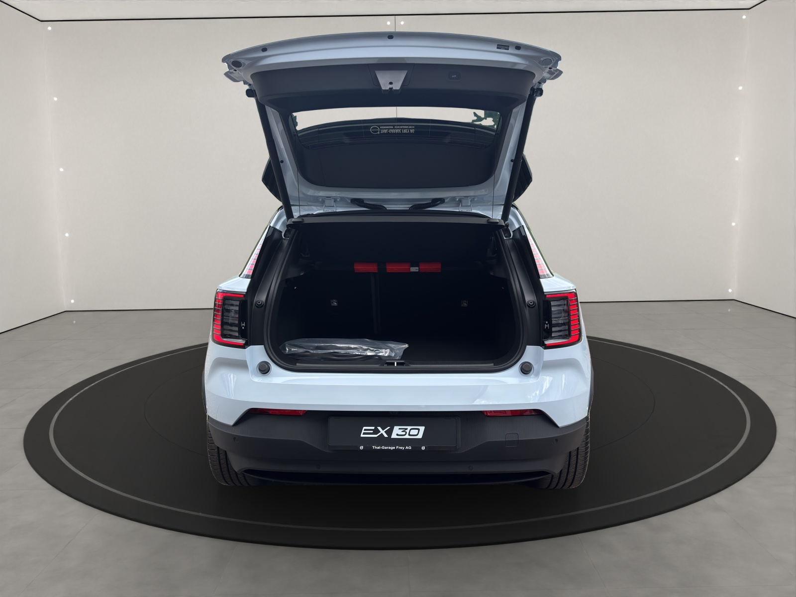 VOLVO EX30 E60 Twin Ultra Performance AWD-image-6