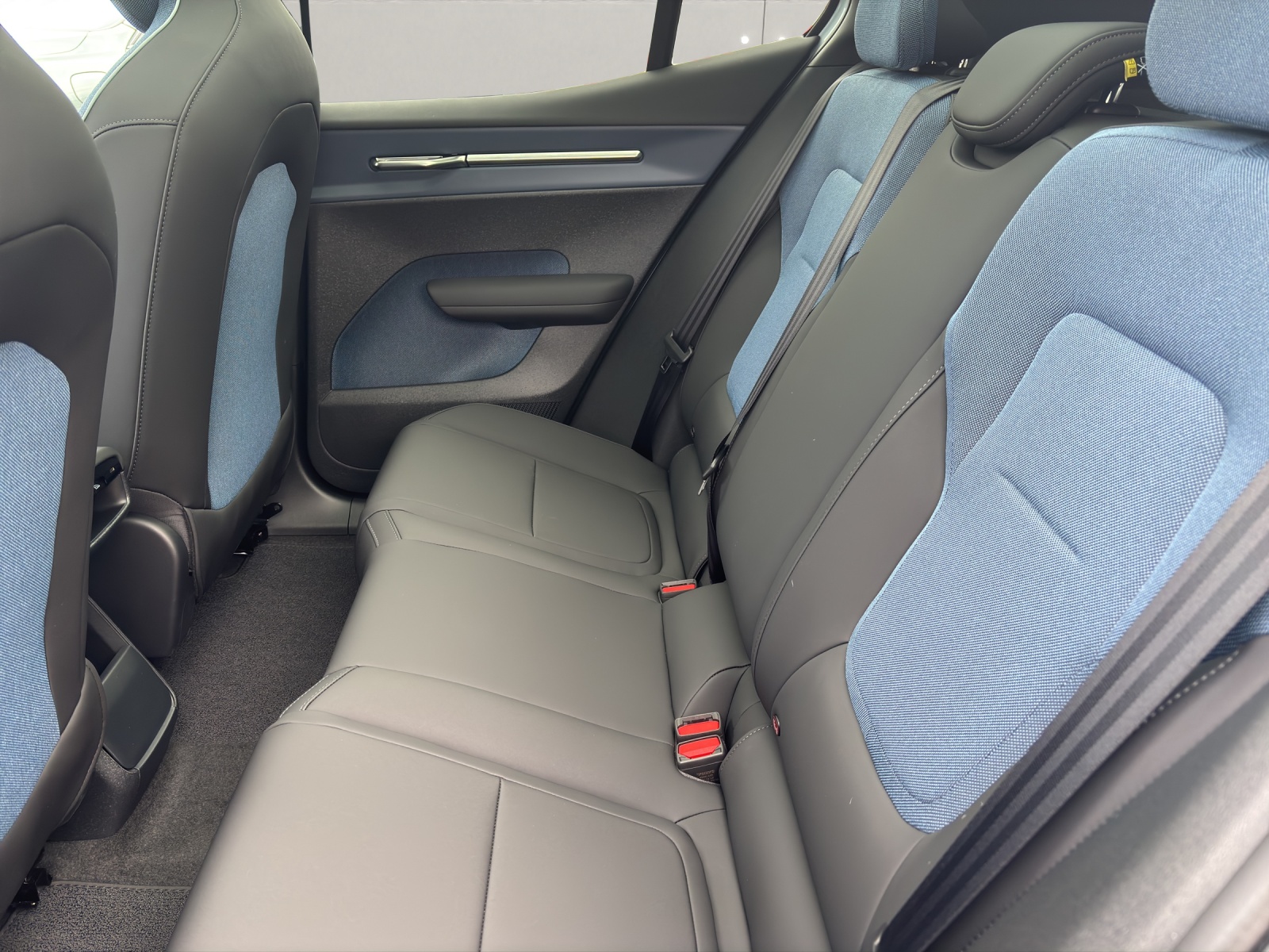 VOLVO EX30 E60 Twin Ultra Performance AWD-showroom-element-2