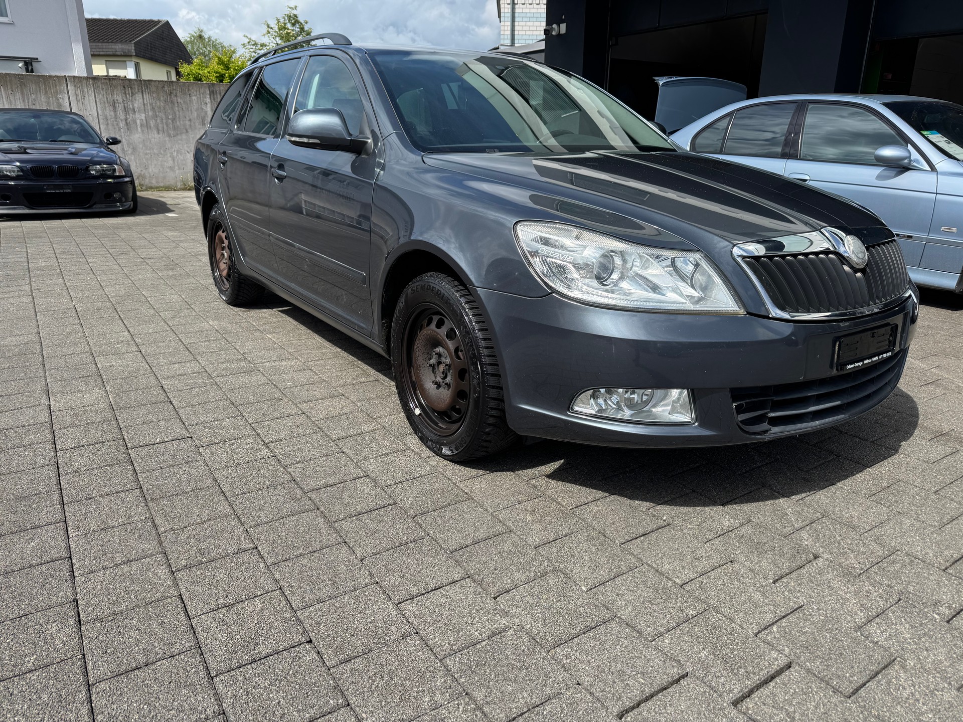 SKODA Octavia Combi 1.6 TDI Clever DSG-image-1