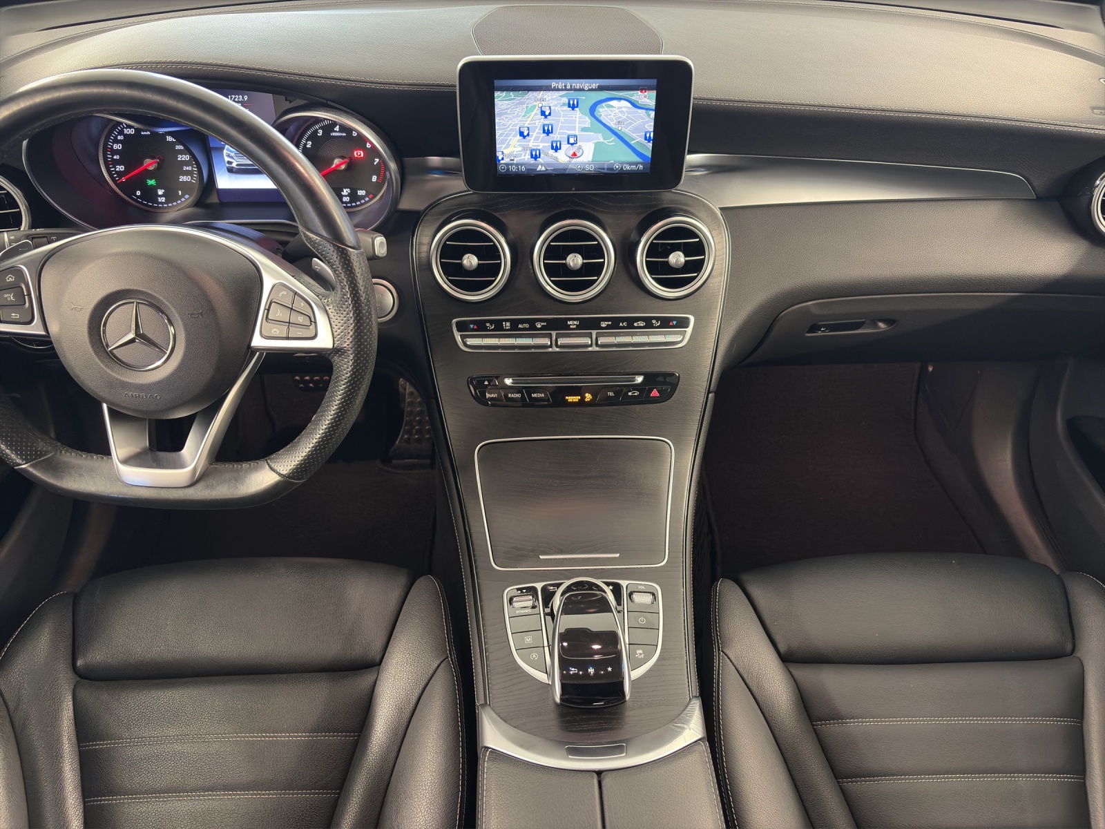 MERCEDES-BENZ GLC 250 AMG Line 4Matic-image-11