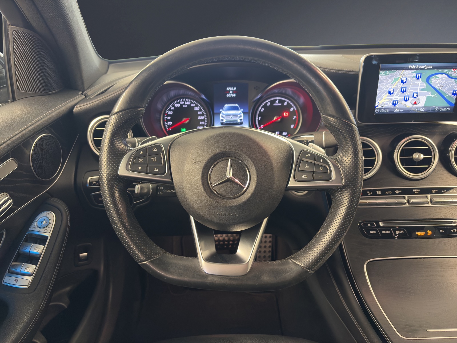 MERCEDES-BENZ GLC 250 AMG Line 4Matic-image-12