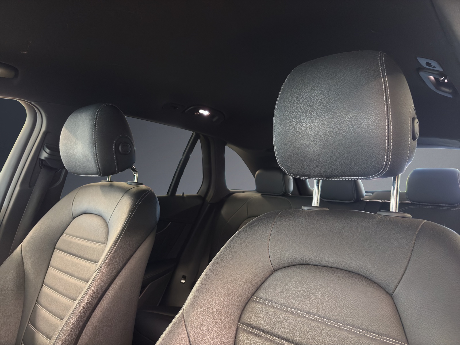 MERCEDES-BENZ GLC 250 AMG Line 4Matic-image-7