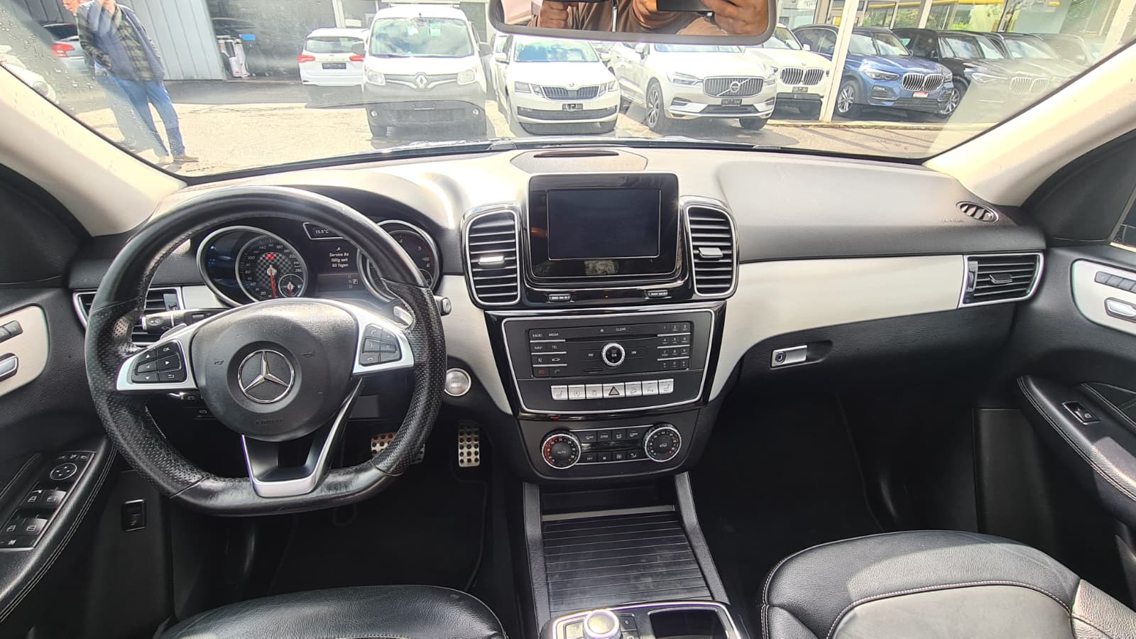 MERCEDES-BENZ GLE 250 d Executive 4Matic 9G-Tronic ** Voll-Leder ** Gr-Navi ** RF-Kamera 360° ** Elekt-Schiebedach ** Frisch Ab MFK & Service-image-14