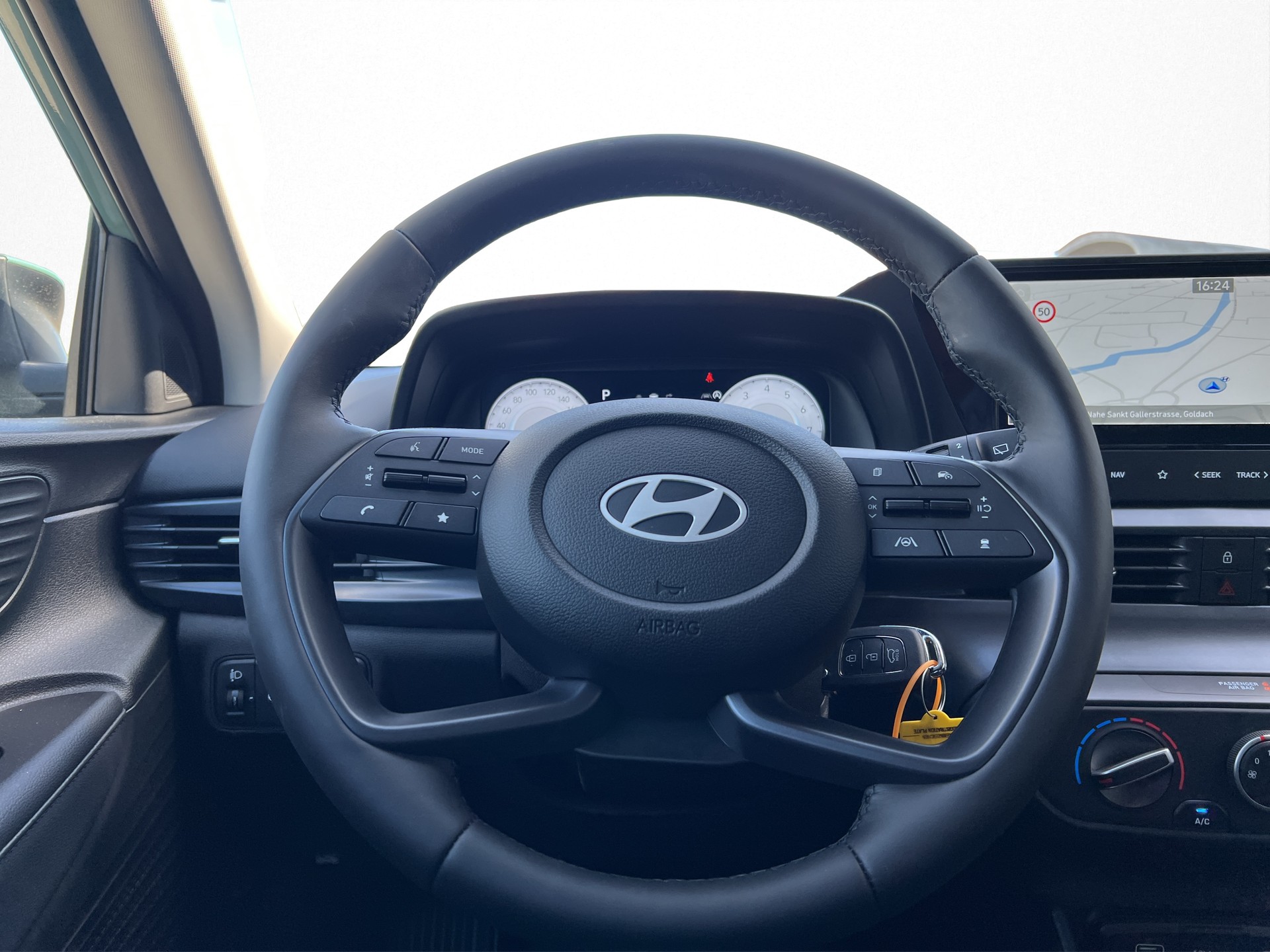 HYUNDAI i20 1.0 T-GDi Amplia DCT-image-10