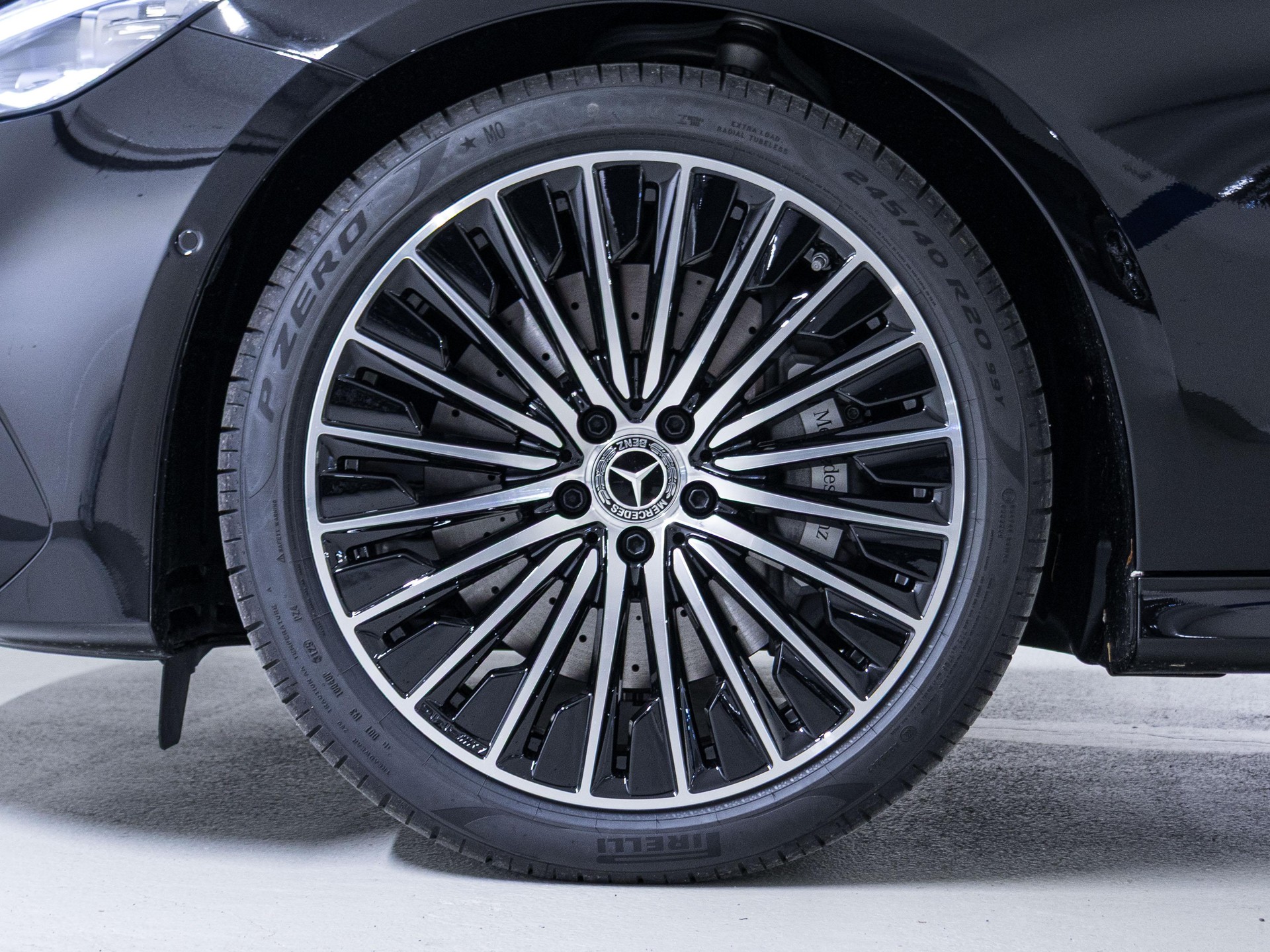 MERCEDES-BENZ E 220 d 4MATIC-image-14